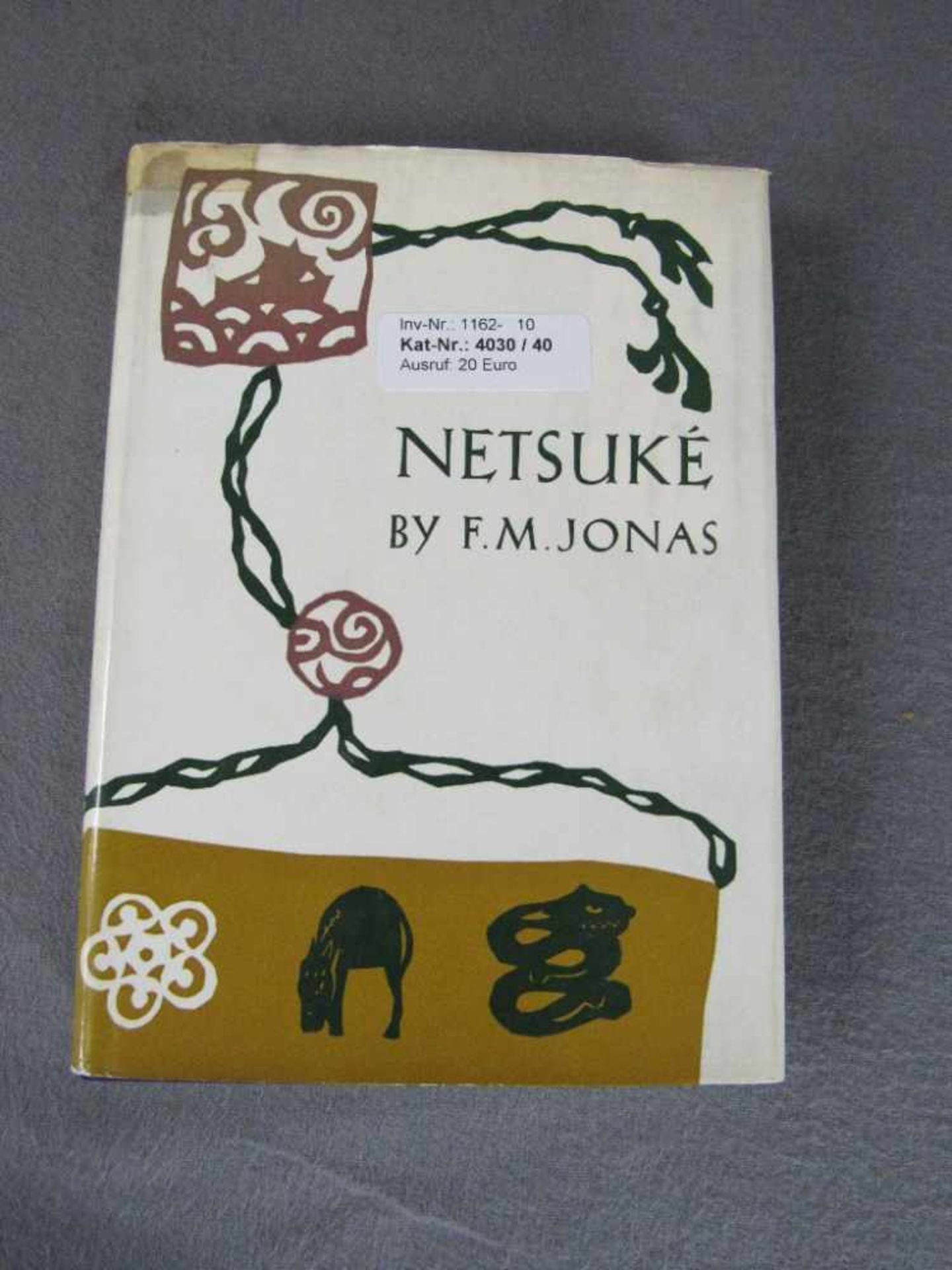 Buch Netsuke by F.M. Jonas