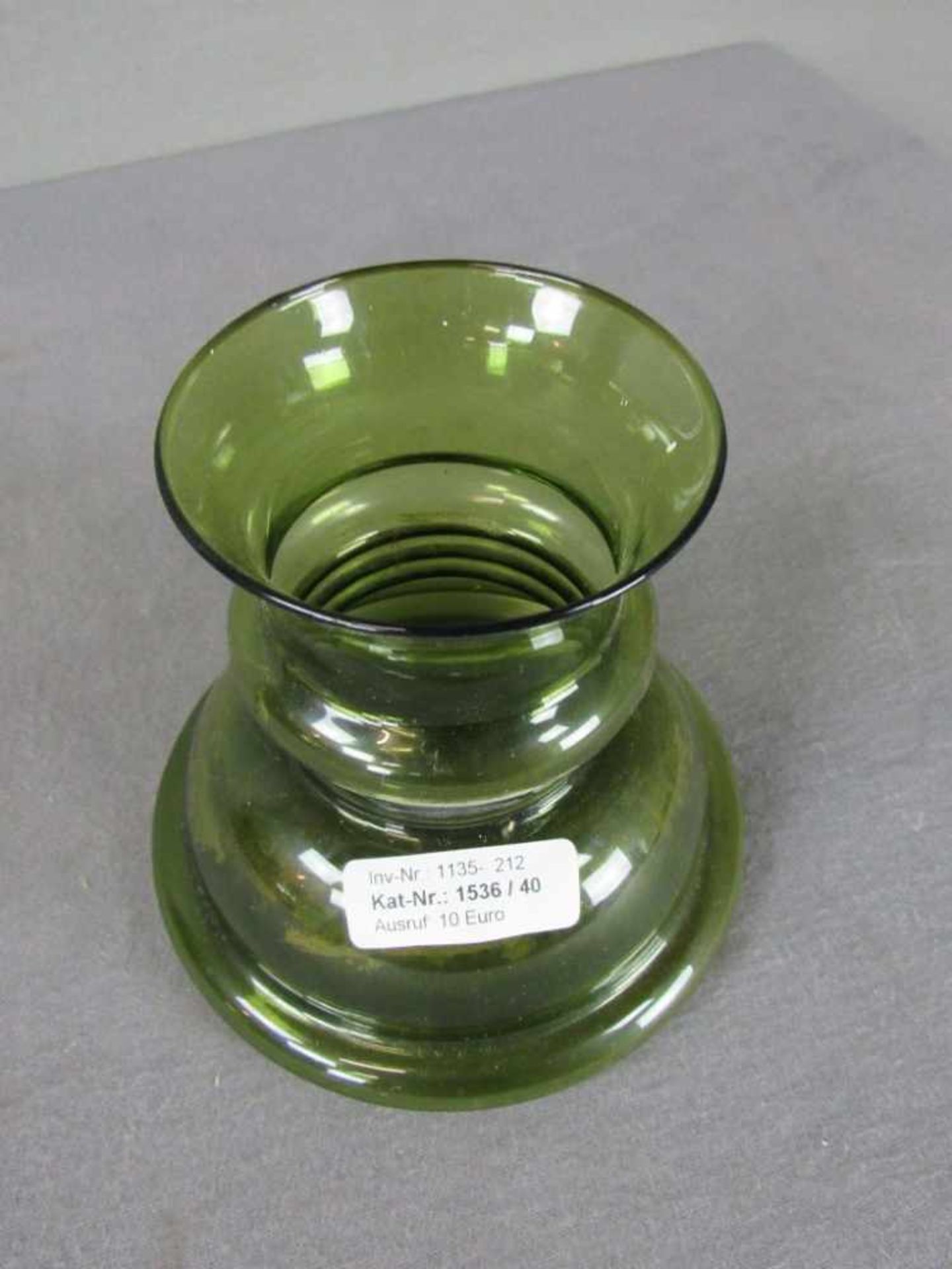 Designervase Grünglas 14cm hoch - Bild 2 aus 2