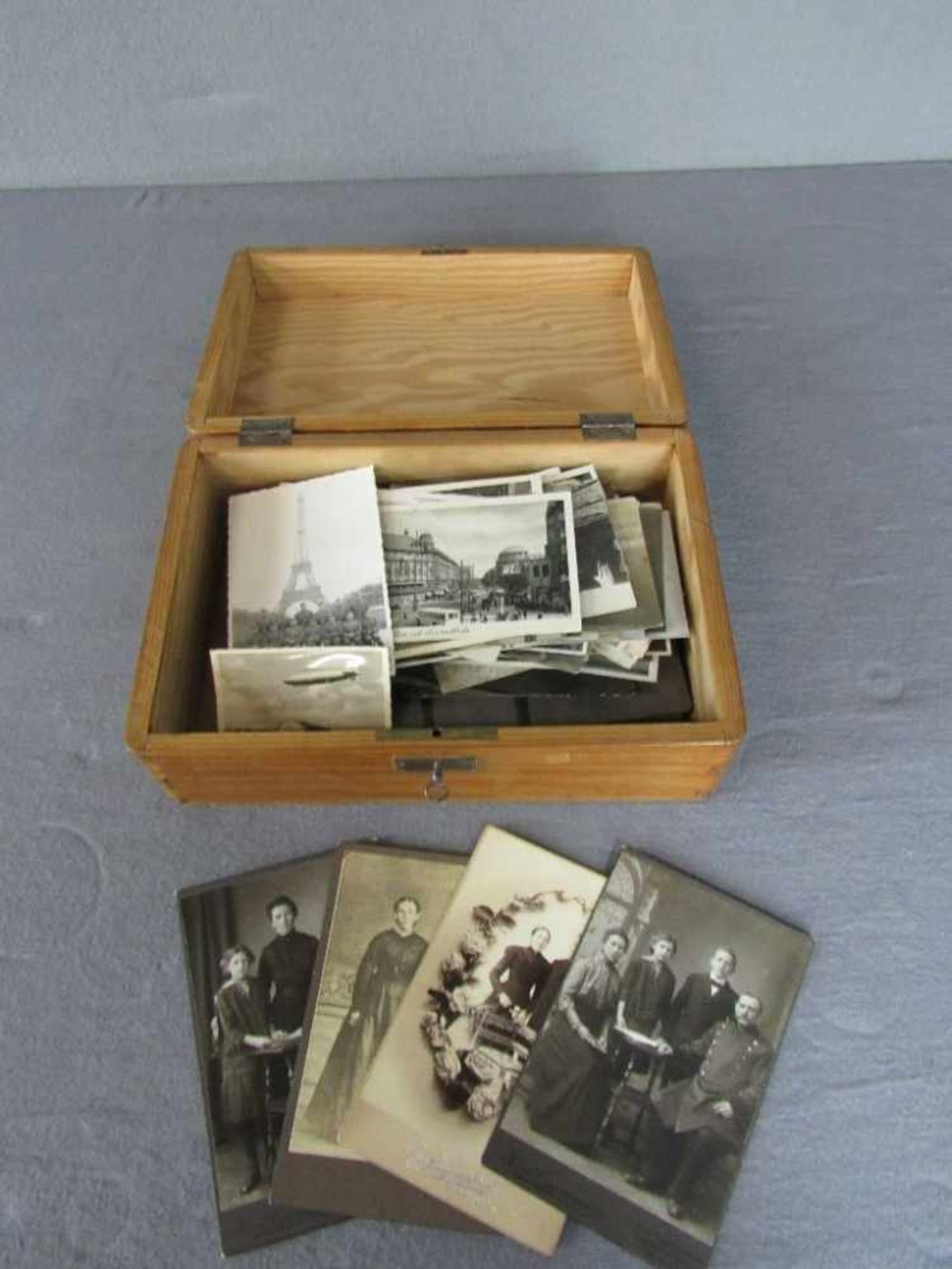 Prall gefüllte Schatulle militärische Fotografien 1. und 2. WK - Bild 2 aus 3