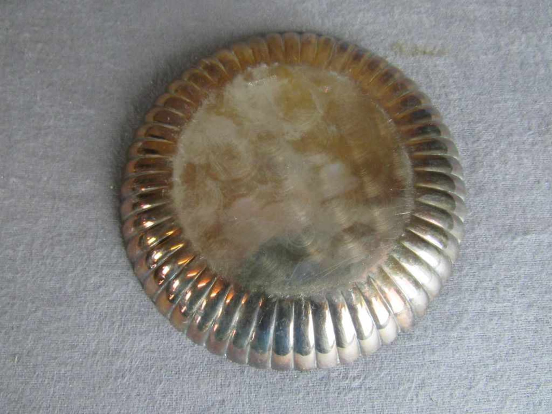 Handgetriebenes Silberschälchen 925er Silber 102 Gramm Durchmesser:13,5cm - Image 2 of 2