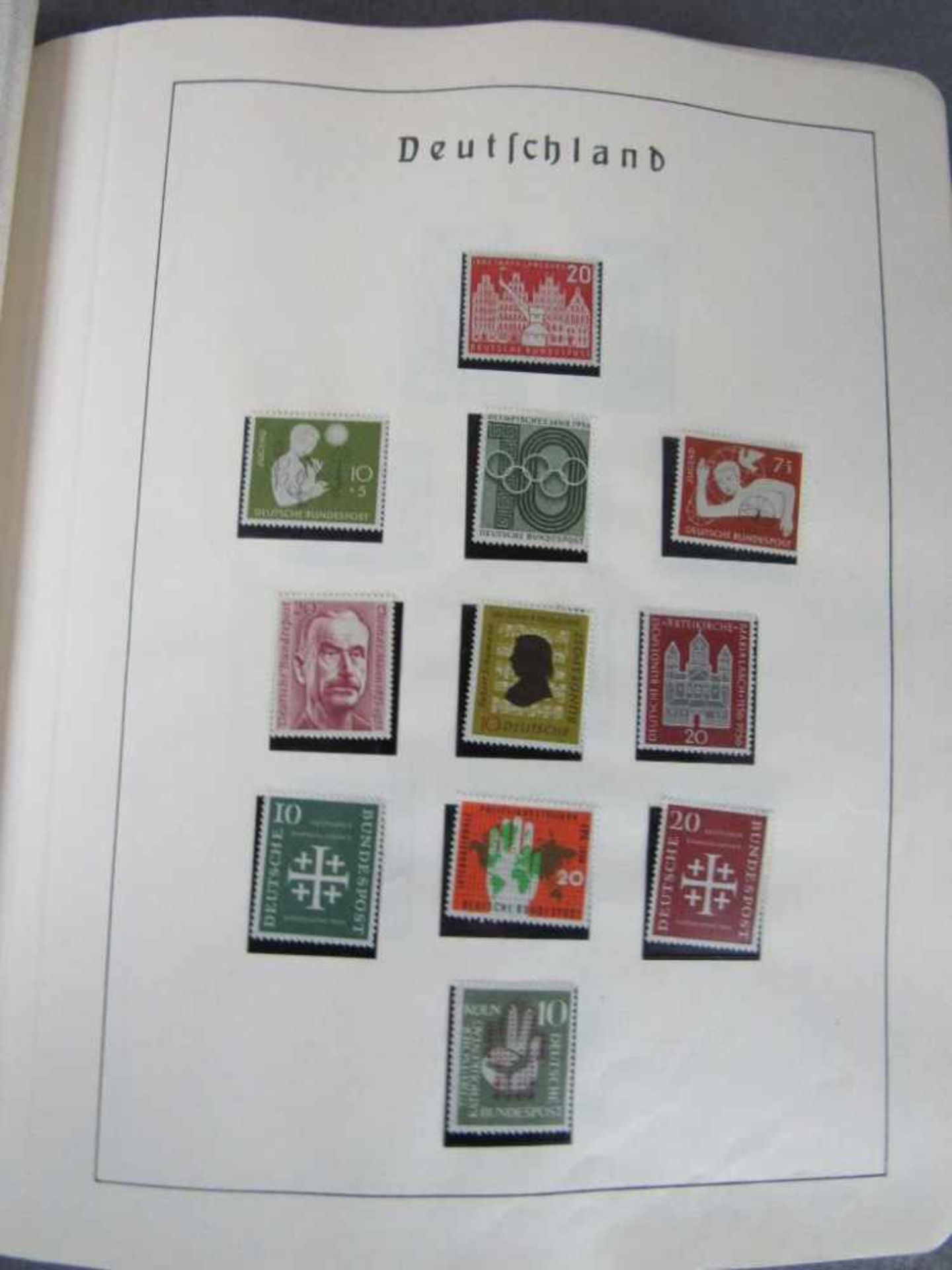 Zwei Briefmarkenalben Deutschland - Bild 4 aus 6