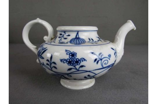 Zwei Meissen Schwertermarke Kannen Restaurationsobjekte- - -20.00 % buyer's premium on the hammer - Bild 8 aus 11