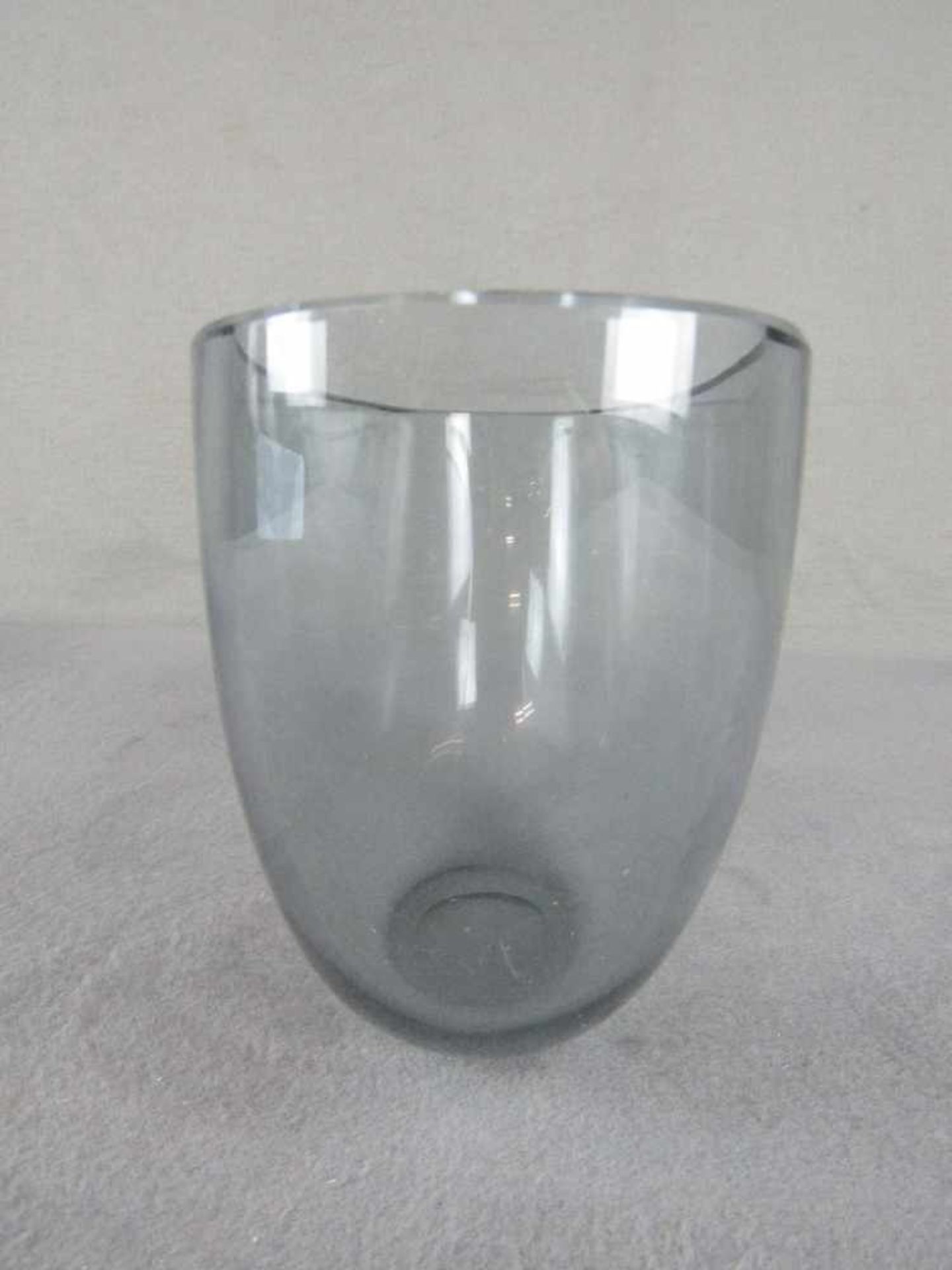 Designervase unleserlich datiert und signiert 22,5cm breit 60er Jahre- - -20.00 % buyer's premium on - Image 2 of 4