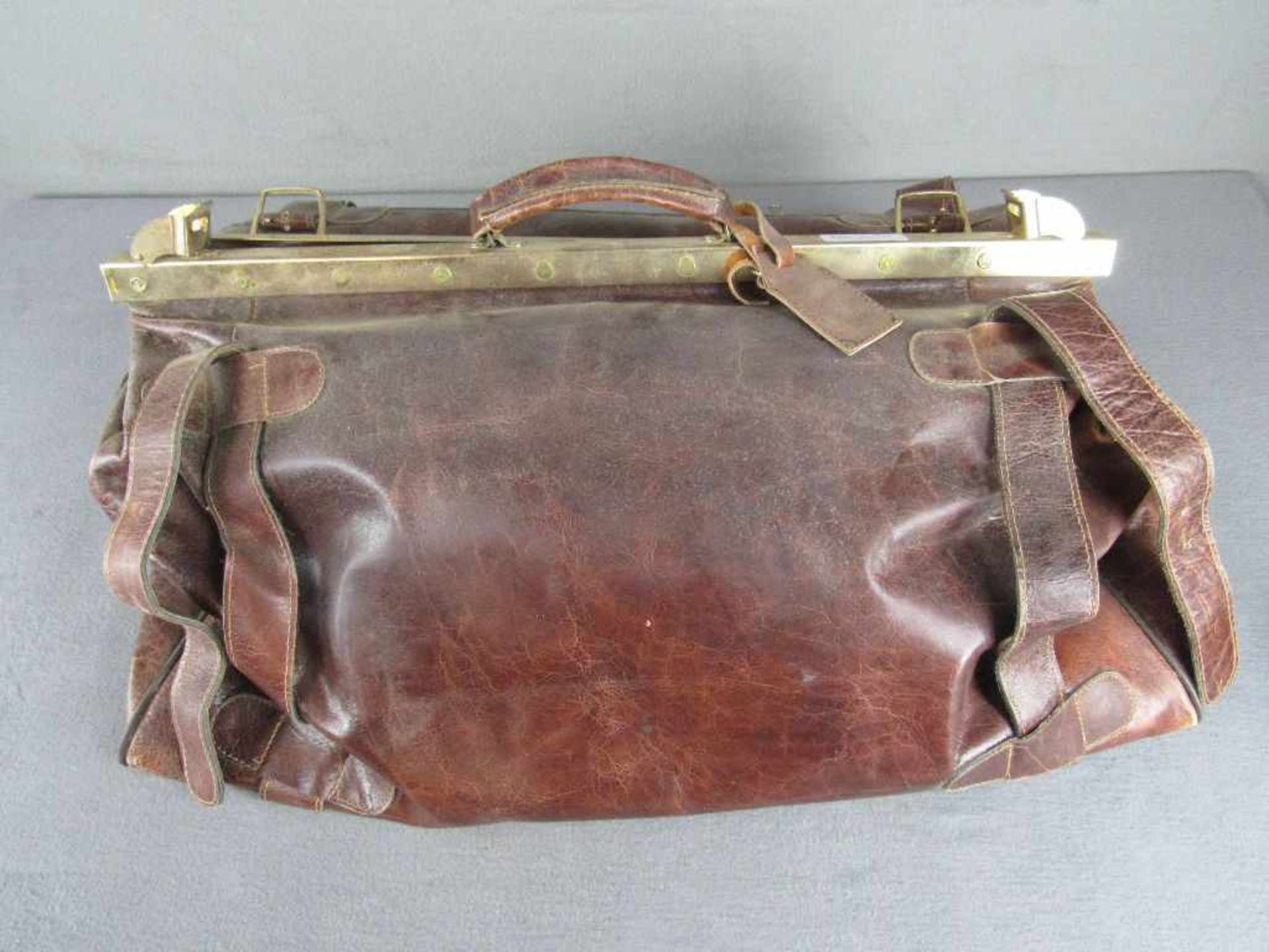 Reisetasche in Form einer Doktortasche braunes Leder England Hersteller Garo Länge:60cm- - -20. - Bild 2 aus 5
