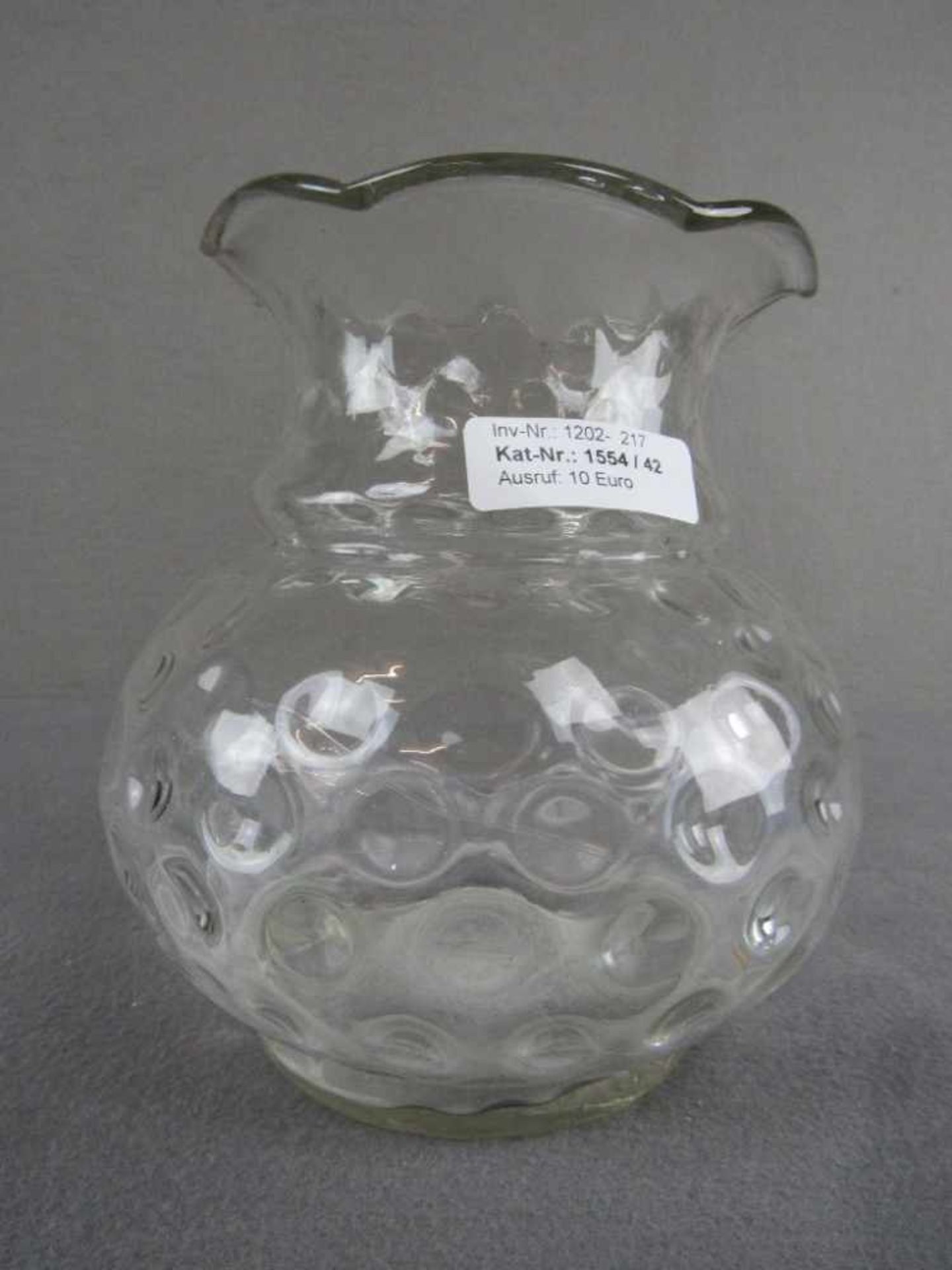 Antikes Glas mundgeblasen mit Abriss hier Vase 19,5cm- - -20.00 % buyer's premium on the hammer