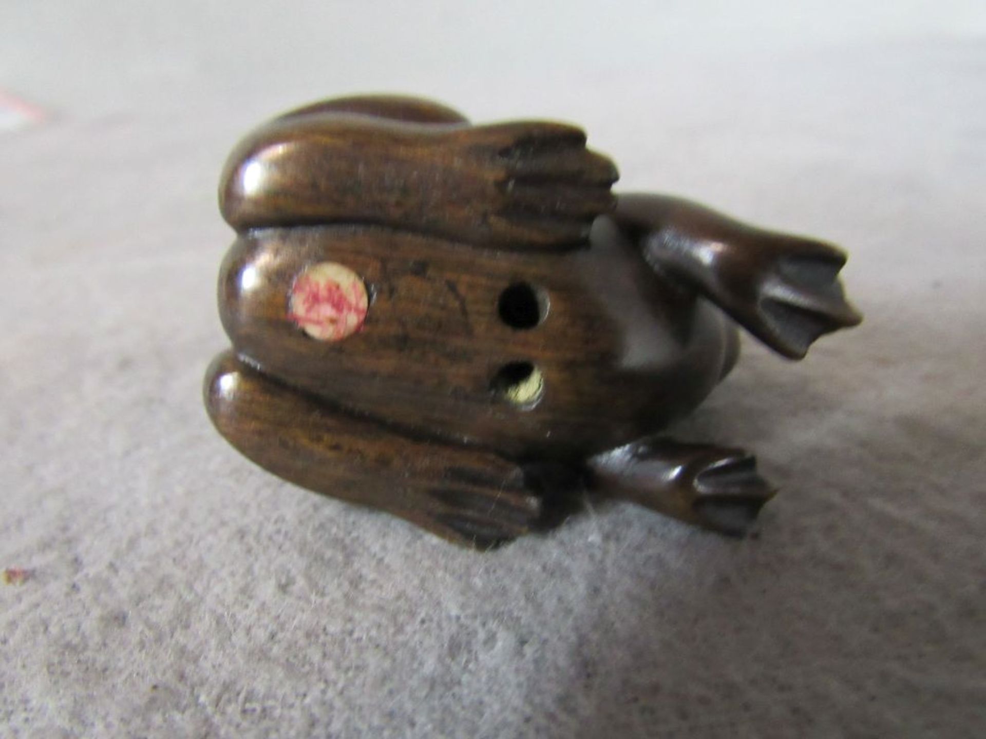 Netsuke Buchsbaum hier: Frosch- - -20.00 % buyer's premium on the hammer price19.00 % VAT on buyer's - Image 3 of 3