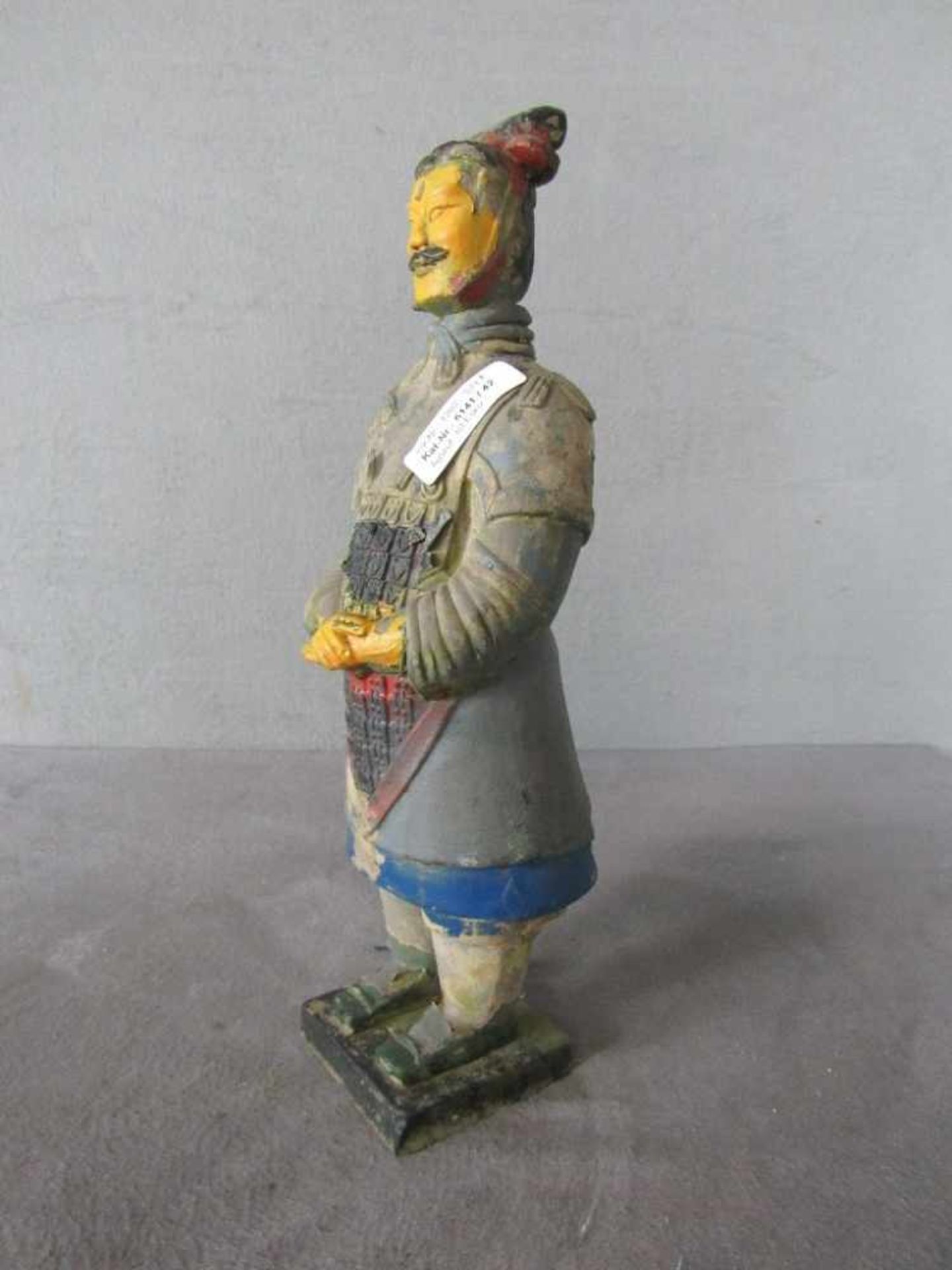 Asiatische Skulptur Chinese Steinguß 38cm hoch Ton- - -20.00 % buyer's premium on the hammer - Bild 2 aus 2