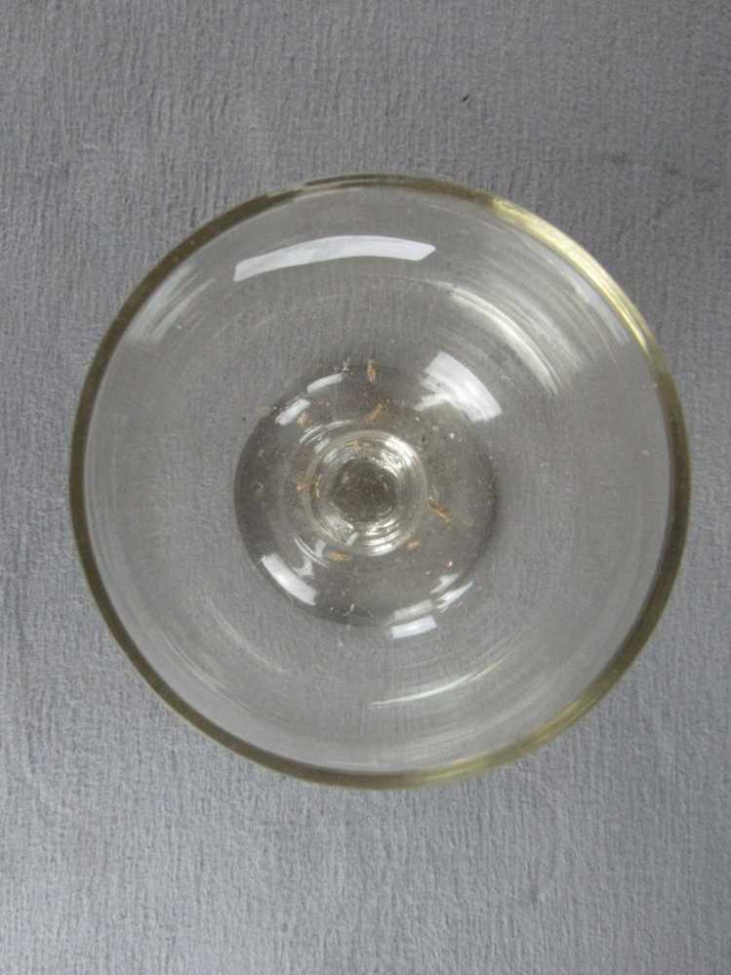 Antikes Fußglas 0,3 Liter 21cm hoch um 1900- - -20.00 % buyer's premium on the hammer price19.00 % - Image 2 of 4