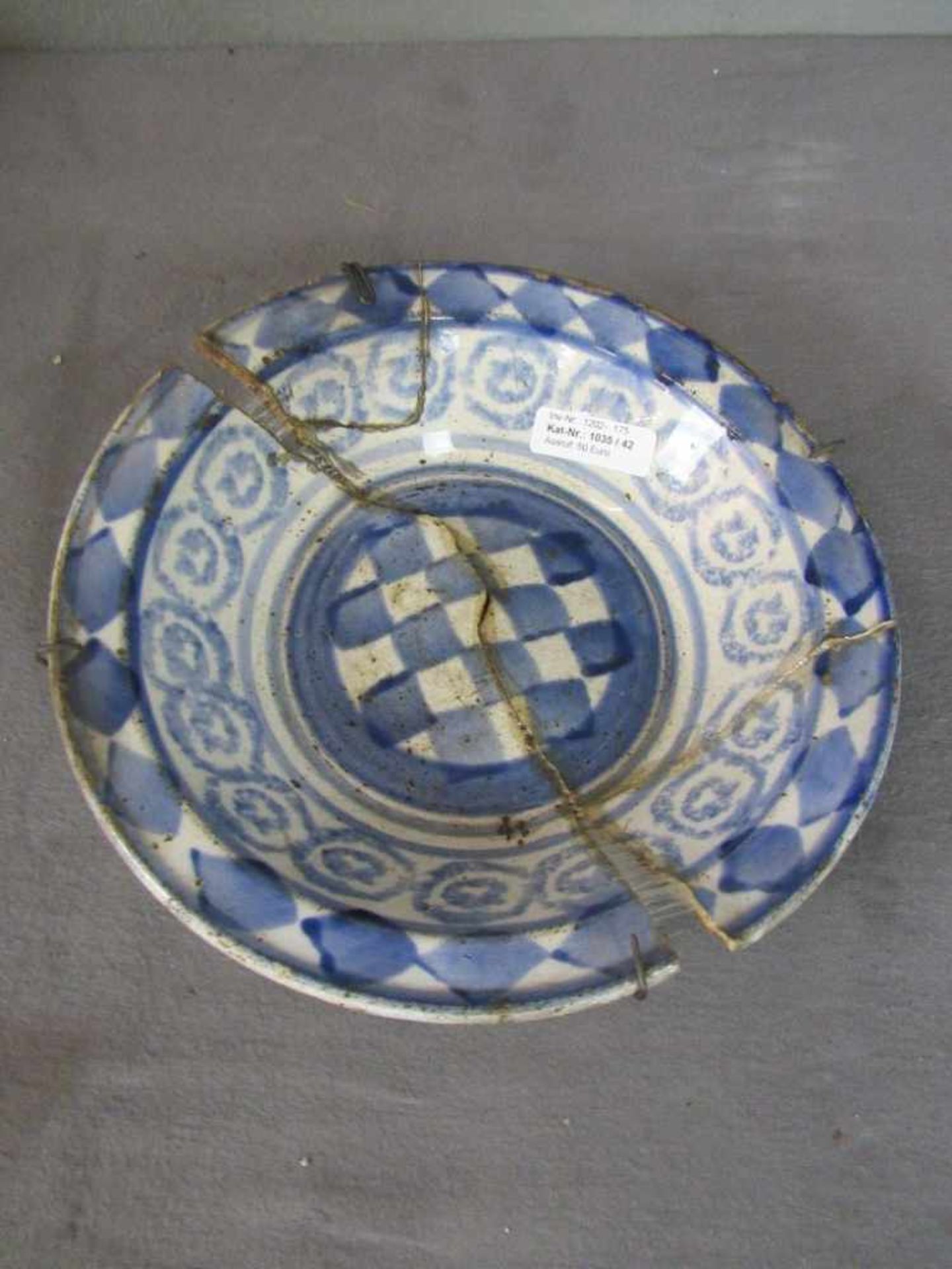 Antiker Keramikteller schlecht restauriert geschätzt 1700 Durchmesser 28cm- - -20.00 % buyer's