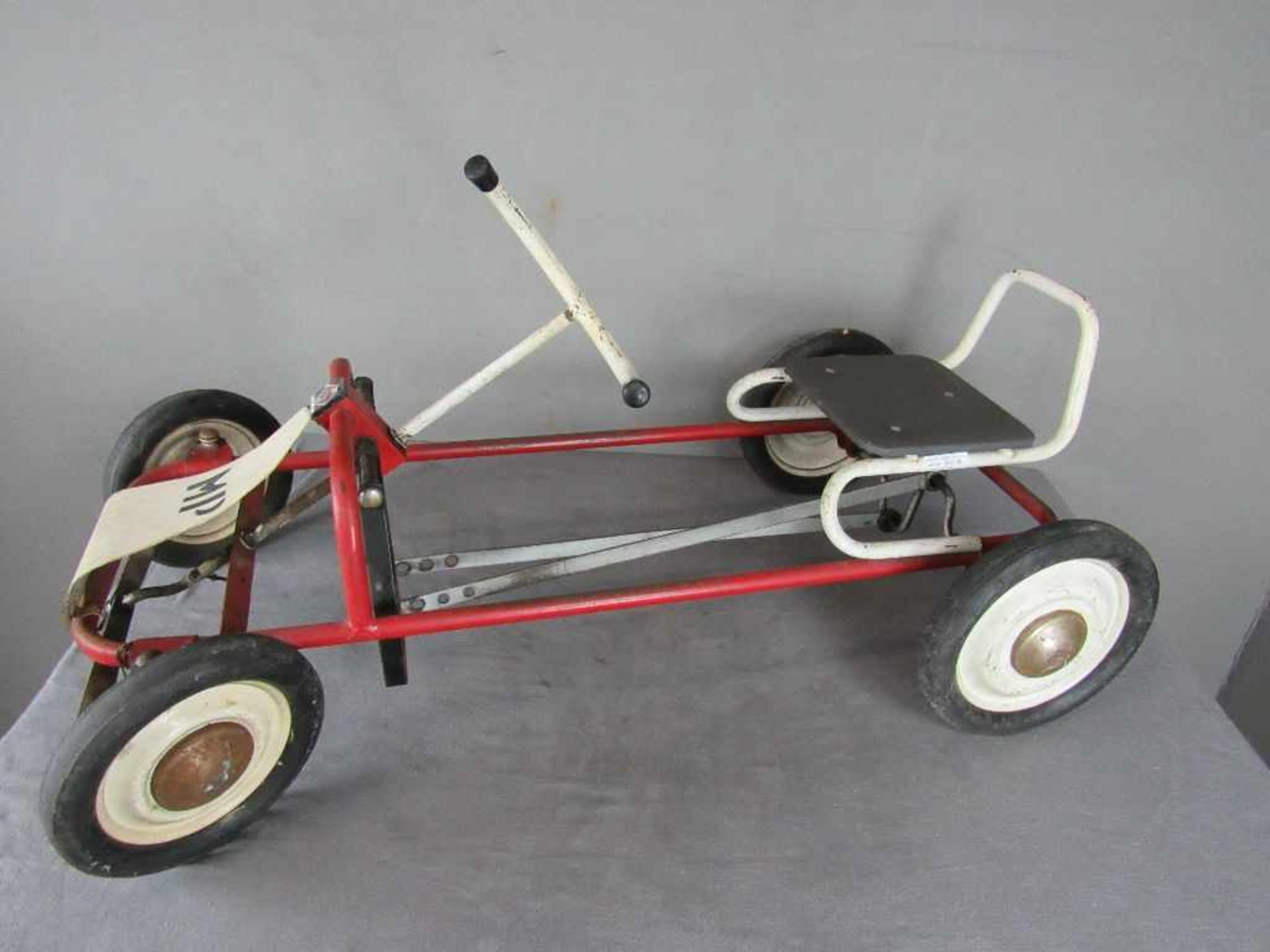 Tretauto Kettcar England Hersteller Smits Länge:96cm- - -20.00 % buyer's premium on the hammer