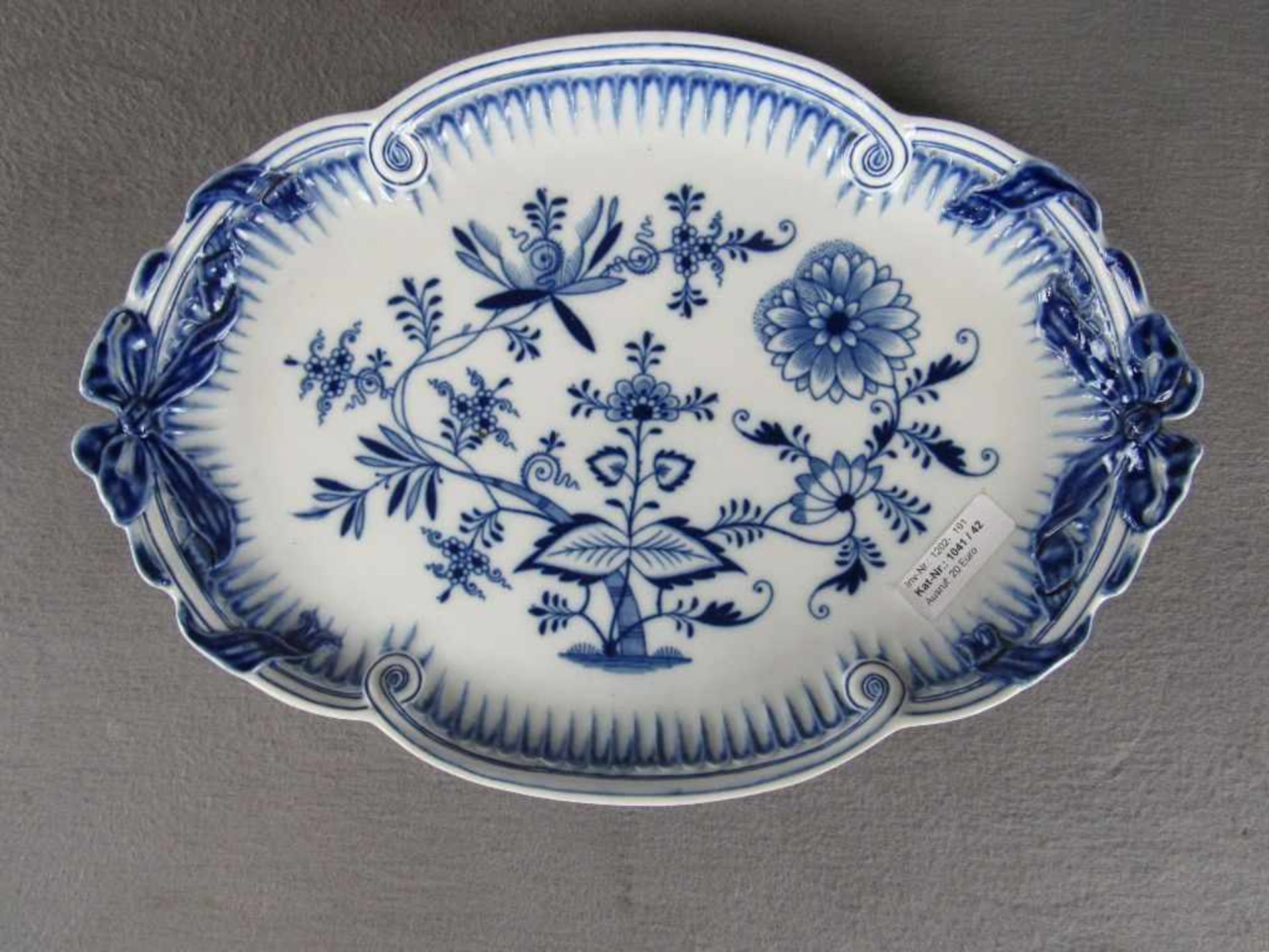 Großer Anbietteller Meissen Schwertermarke Zwiebelmuster 39,5x27,5cm- - -20.00 % buyer's premium