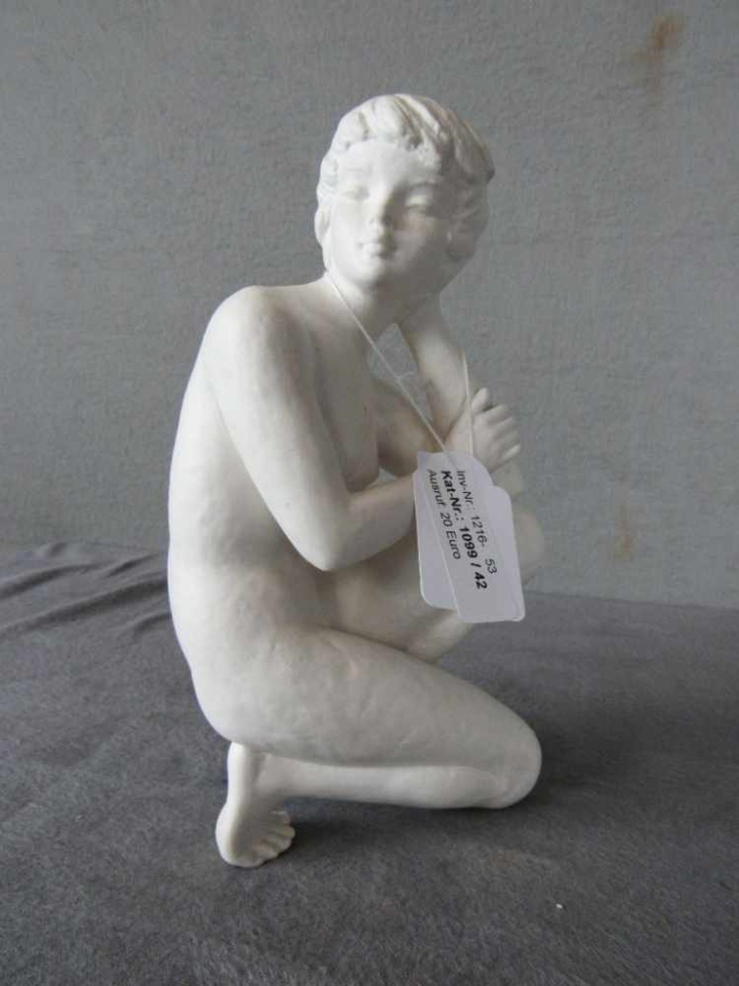 Skulptur weibliche Aktszene Goebel FN73 22,5cm hoch- - -20.00 % buyer's premium on the hammer - Image 2 of 2