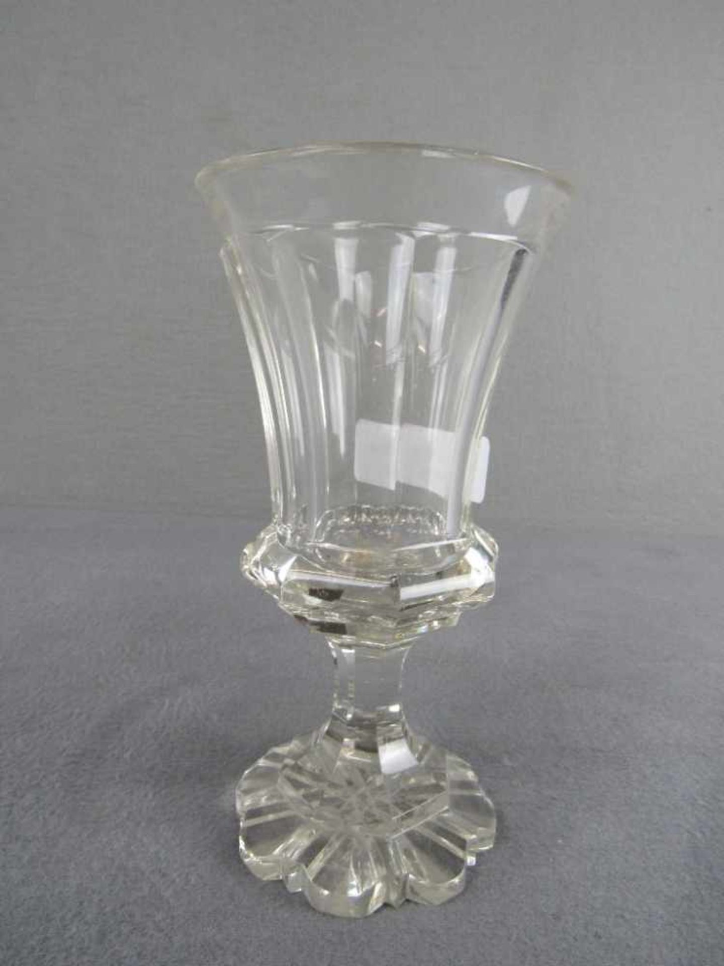 Antikes Glas mundgeblasen mit Abriss hier Kristallglasbecher 18,5cm- - -20.00 % buyer's premium on - Bild 2 aus 5