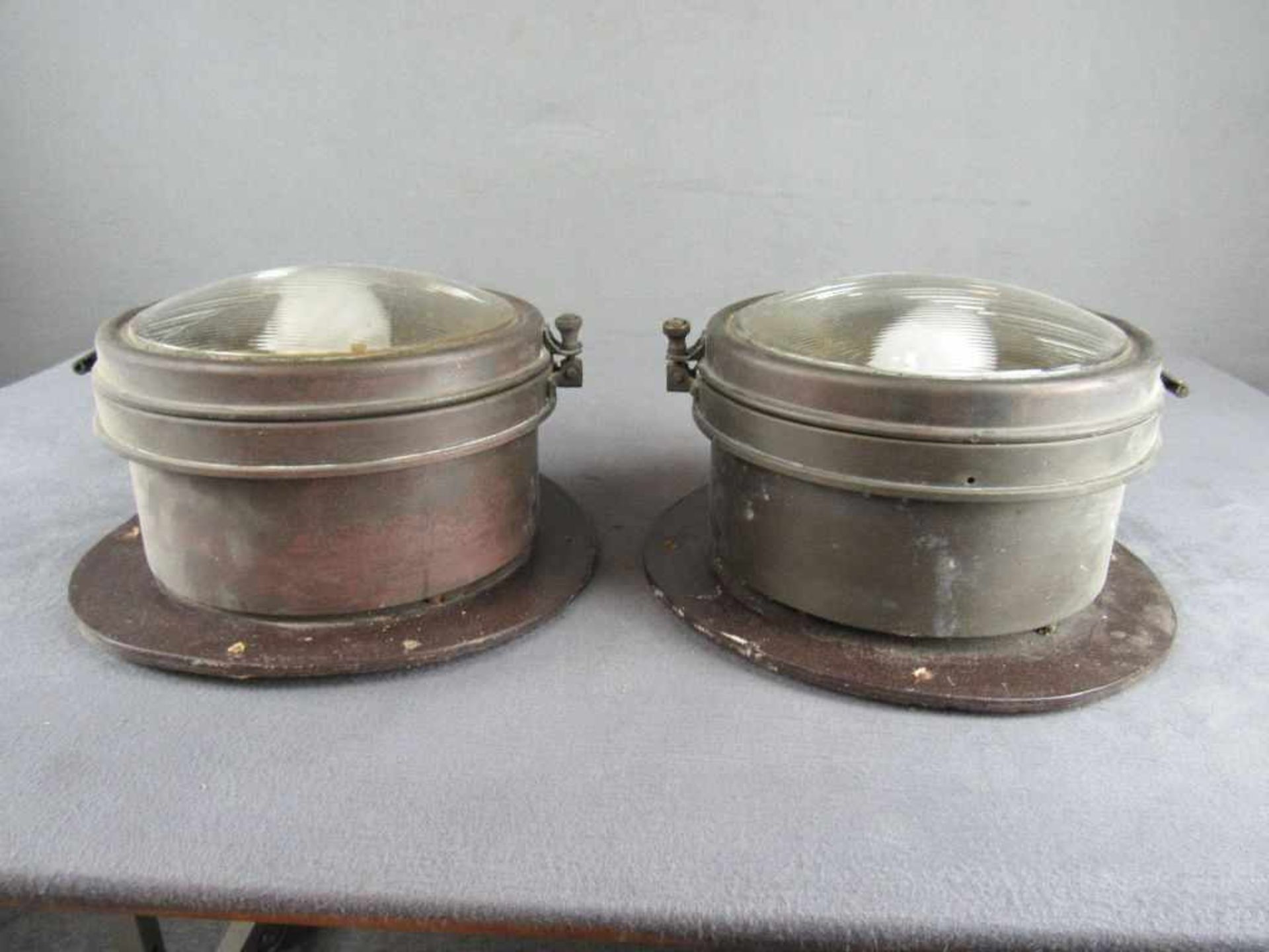 Zwei Oldtimerscheinwerfer Messing Kupfer elektrifiziert Hersteller Hella Durchmesser Scheinwerfer - Bild 3 aus 3