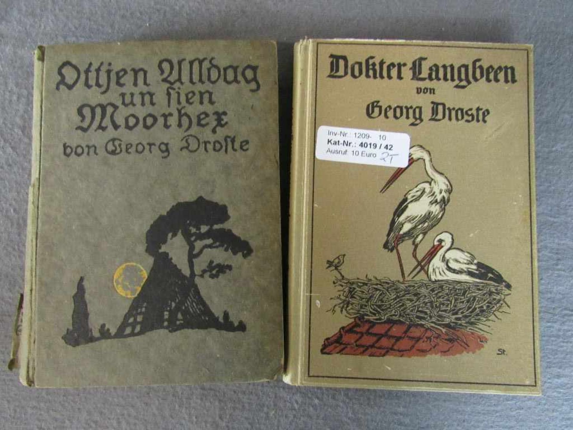 zwei Antike Bücher in Plattdeutsch- - -20.00 % buyer's premium on the hammer price19.00 % VAT on