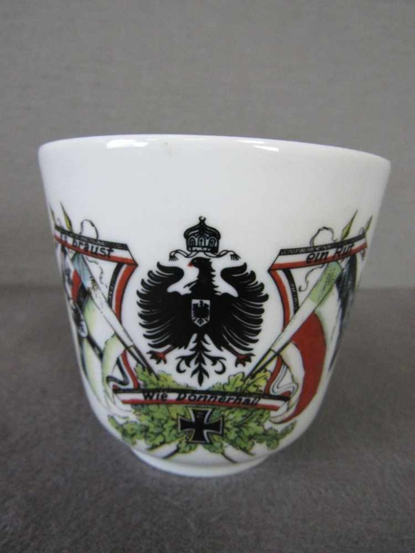 1.WK Tasse Patriotisch 9,5cm hoch- - -20.00 % buyer's premium on the hammer price19.00 % VAT on