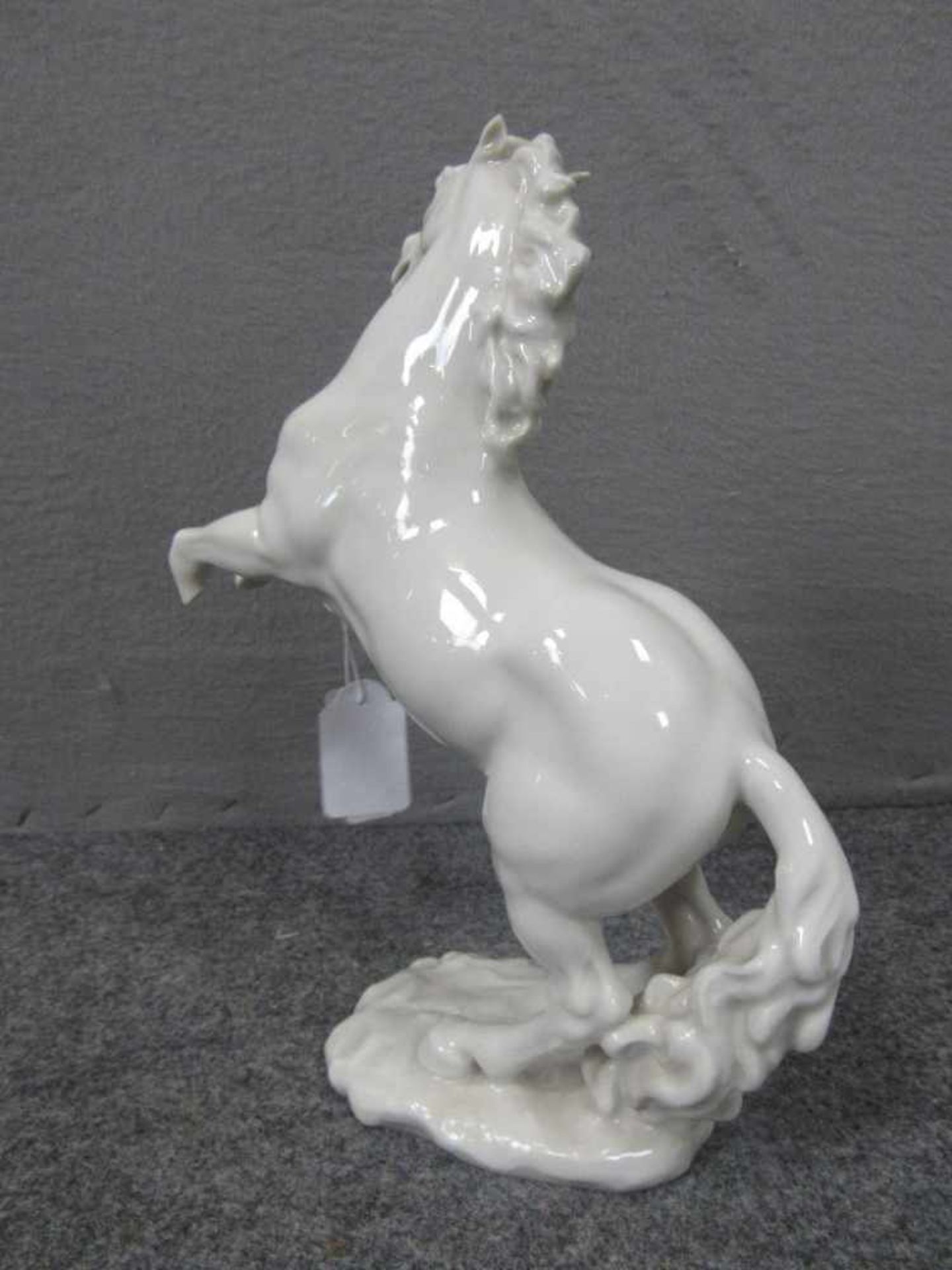 Porzellanfigur steigendes Pferd Hutschenreuther 27,5cm hoch, restaurierungsbedürftig- - -20.00 % - Bild 3 aus 5