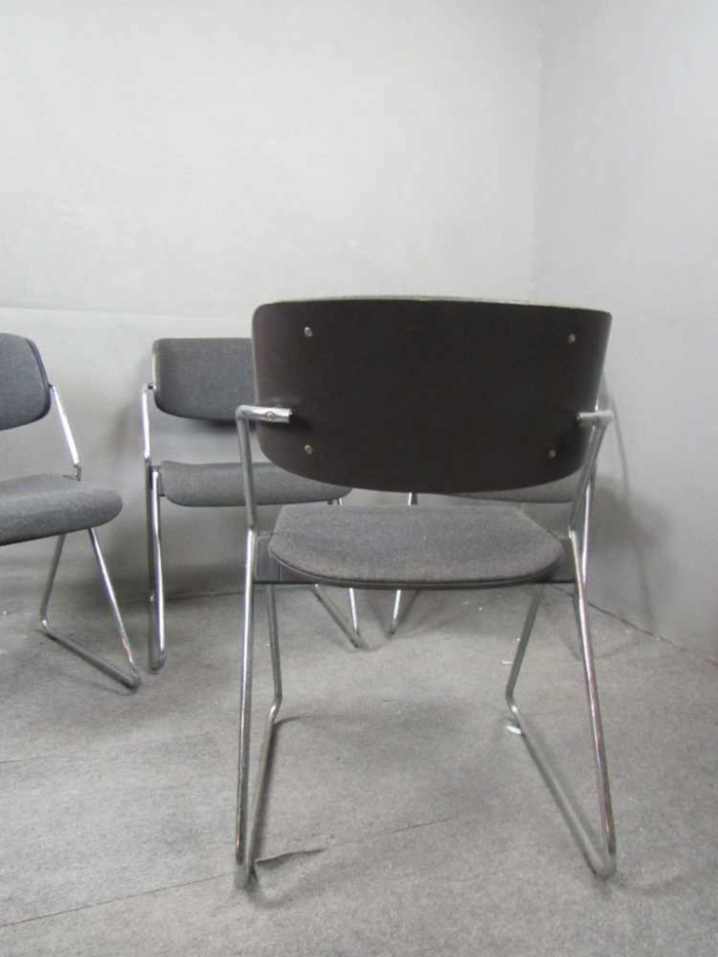 Space Age 60er Jahre vier Designerstühle gepolstert auf Chromgestell Hersteller Wilkhan stapelbar- - - Image 3 of 3