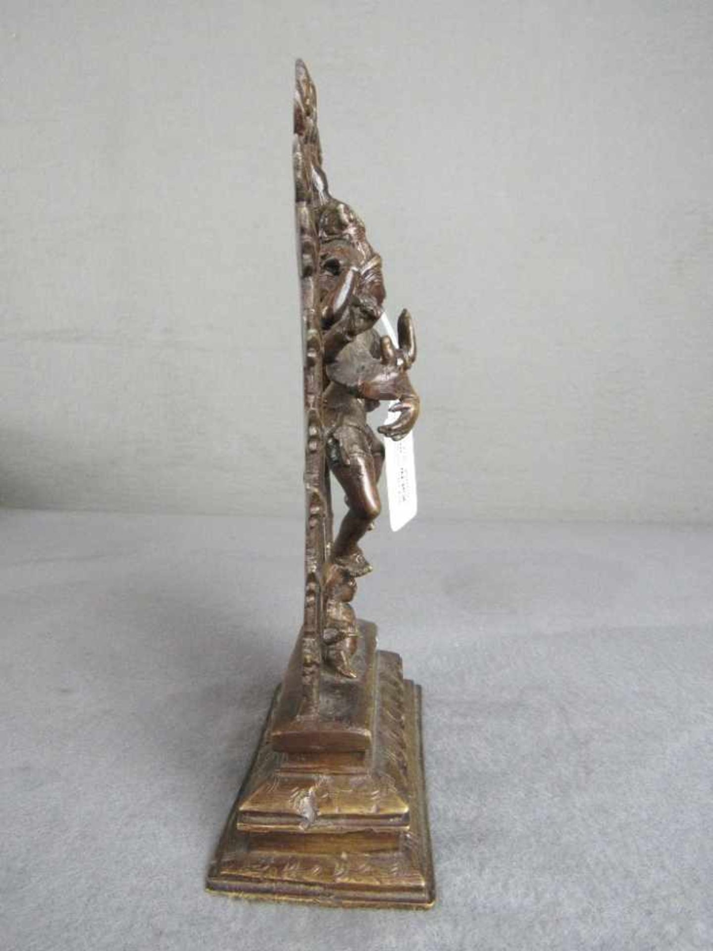 Bronzeskulptur asiatisch 23,5cm hoch- - -20.00 % buyer's premium on the hammer price19.00 % VAT on - Image 4 of 6