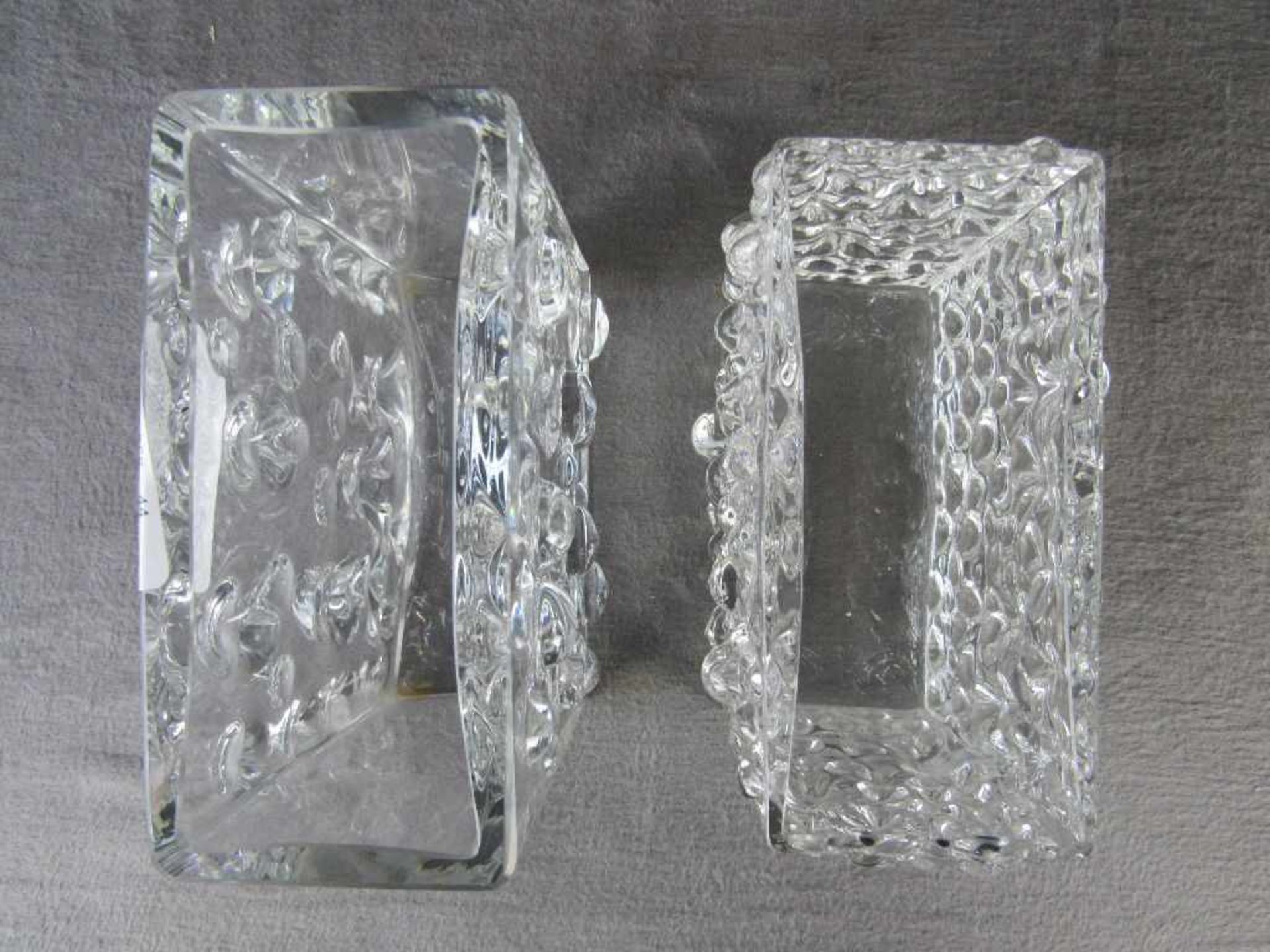 Zwei Designervasen eckig mit Noppen 11&14cm- - -20.00 % buyer's premium on the hammer price19.00 % - Bild 3 aus 3