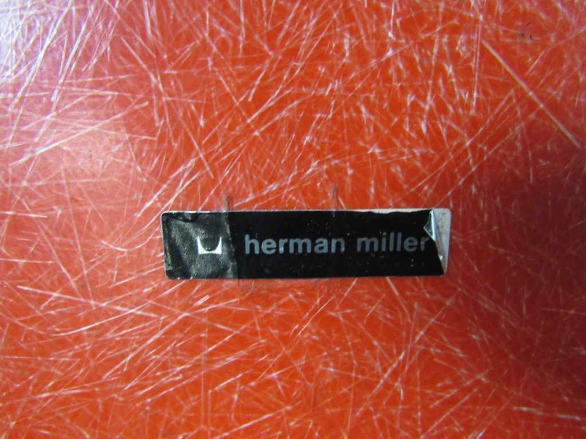 Stuhl Hermann Miller Space Age rote Fiberglasschale bezogen 60er Jahre Eams gelabelt auf La Fonda - Image 5 of 5