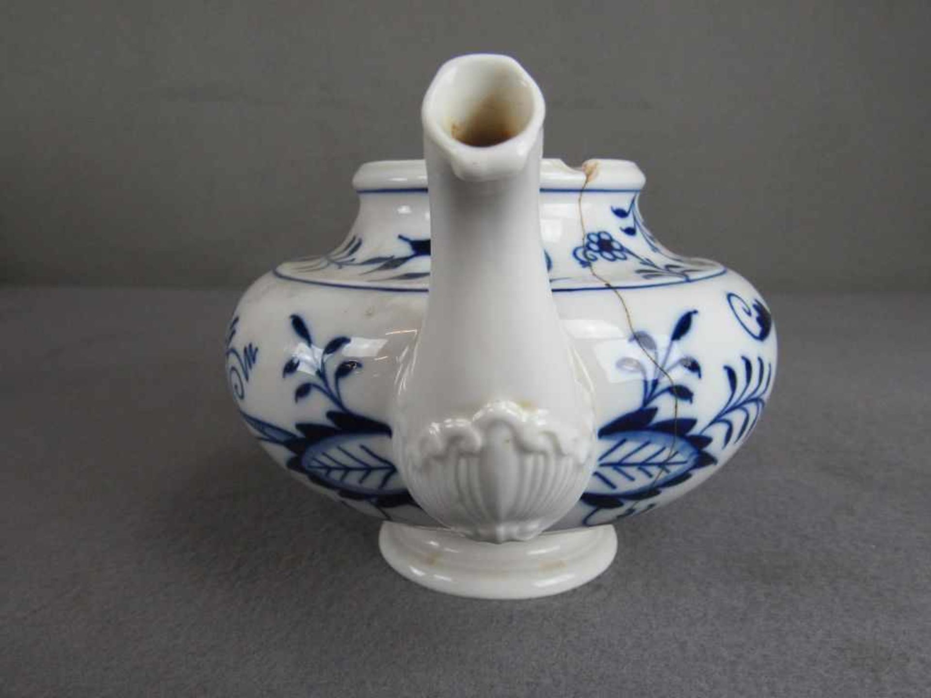 Zwei Meissen Schwertermarke Kannen Restaurationsobjekte- - -20.00 % buyer's premium on the hammer - Image 9 of 11