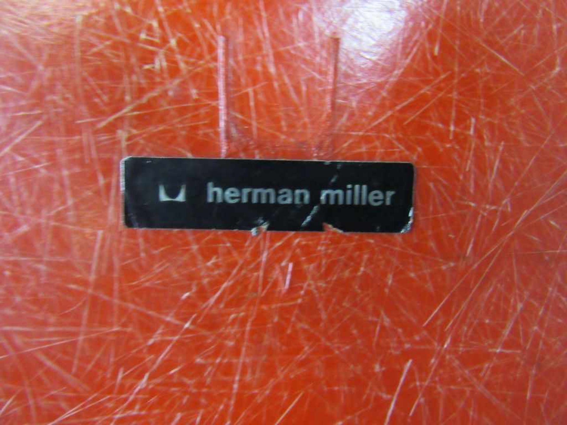 Zwei Sitzschalen Hermann Miller Fiberglas rot gelabelt Space Age 60er Jahre original Eams Side- - - - Image 3 of 3