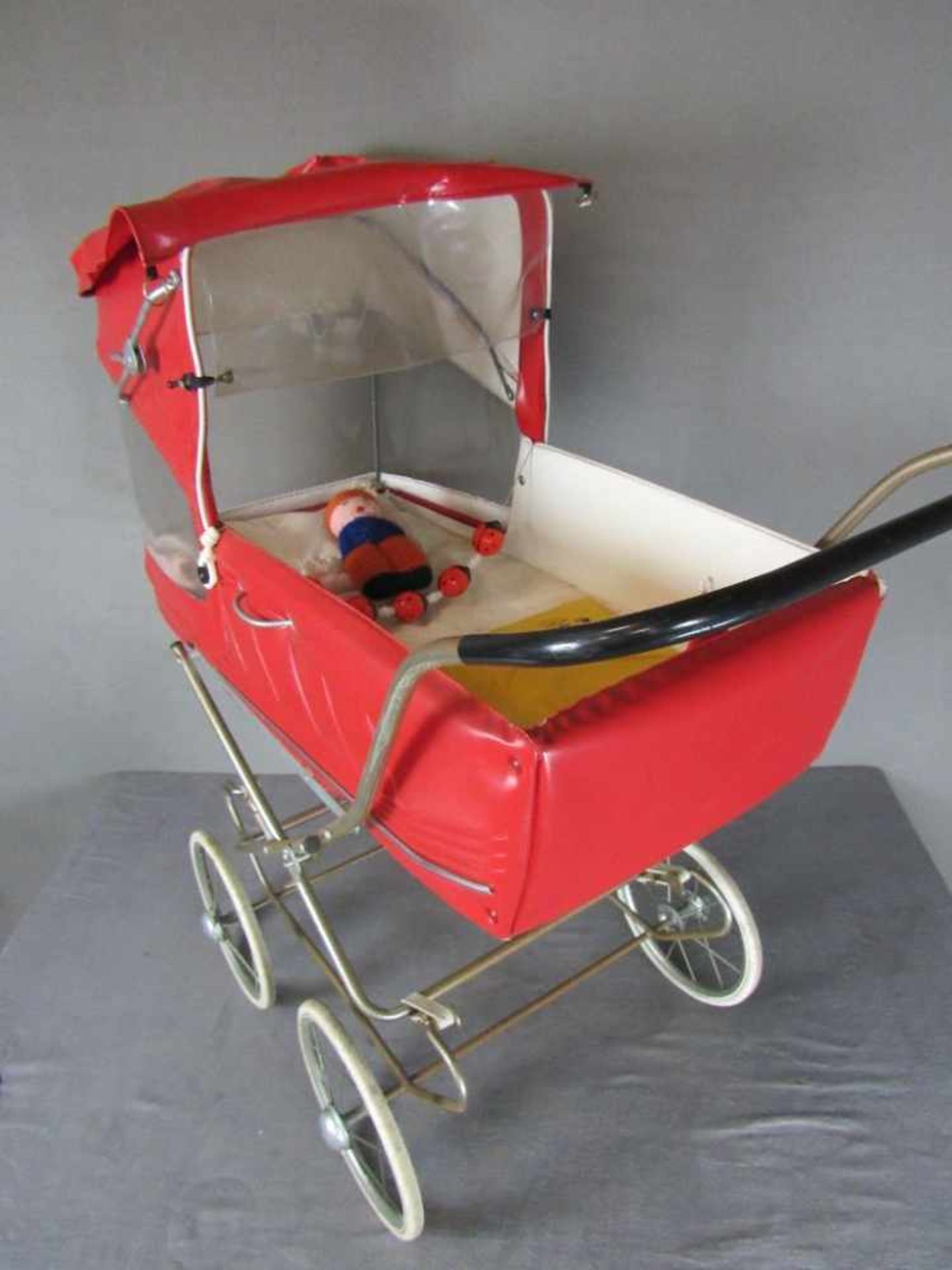 Kinderwagen Space Age 60er Jahre komplett mit Zubehör- - -20.00 % buyer's premium on the hammer