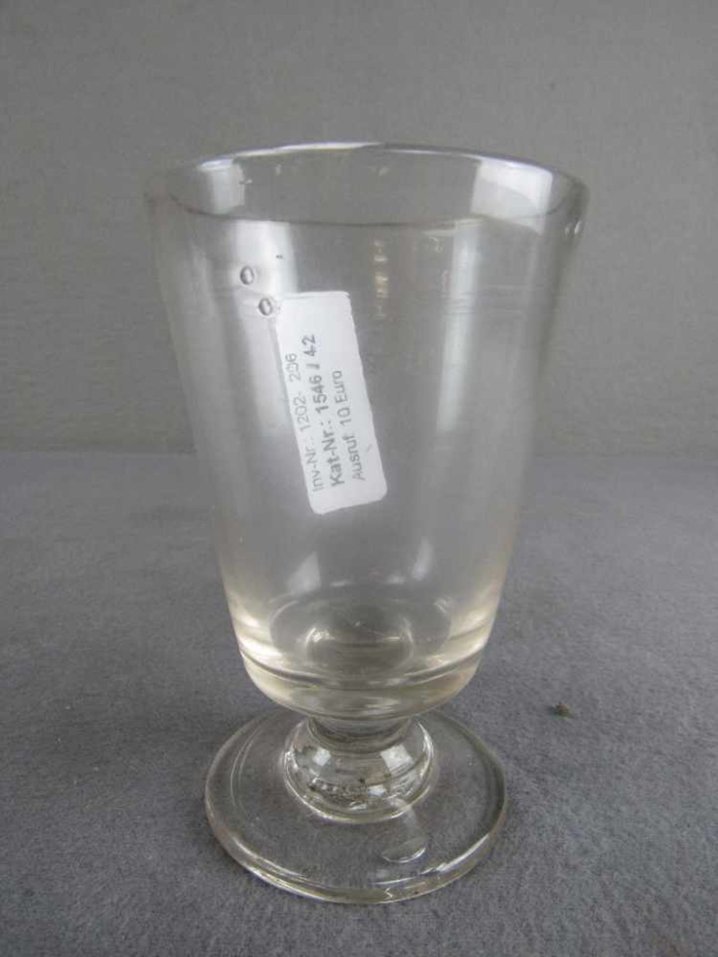 Antikes Glas mundgeblasen mit Abriss hier Fußglas Lufteinschlüsse 12cm hoch- - -20.00 % buyer's