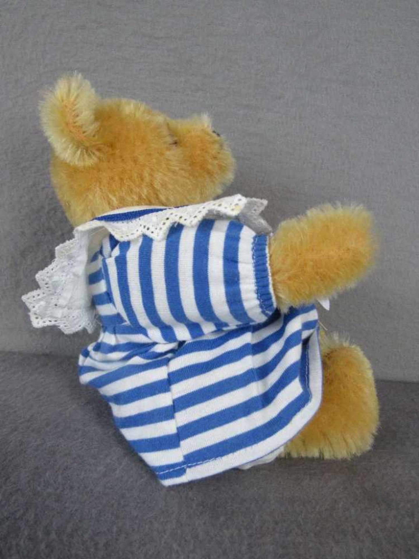 Hermann Teddy original unbespieltes Vitrinenstück Höhe:20cm- - -20.00 % buyer's premium on the - Bild 4 aus 5