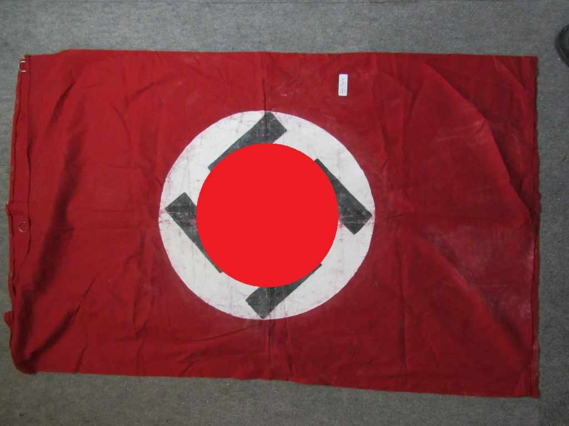 Fahne 3. Reich HK aus Heimarbeit original vor 1945 hier:122x77cm- - -20.00 % buyer's premium on