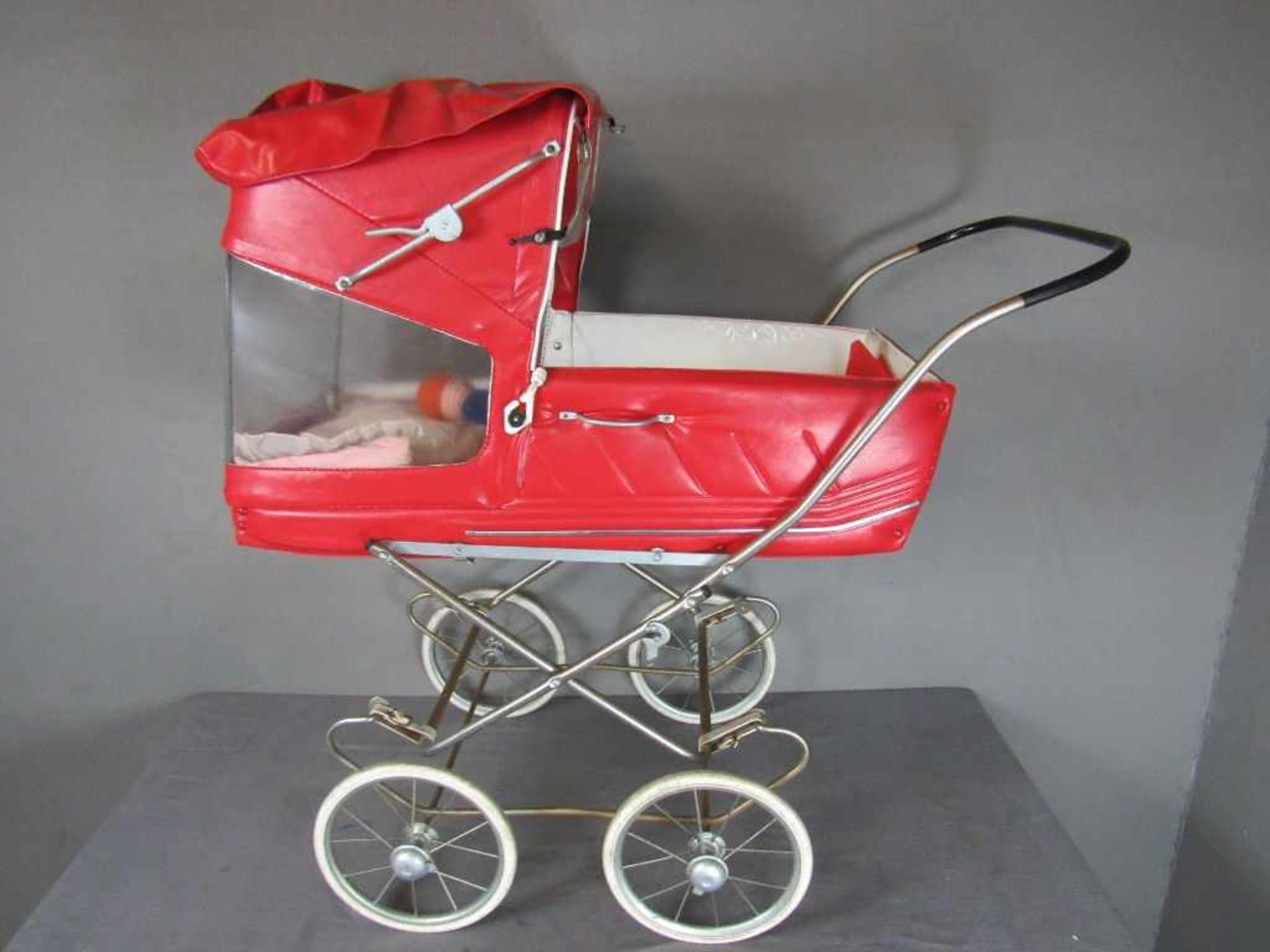 Kinderwagen Space Age 60er Jahre komplett mit Zubehör- - -20.00 % buyer's premium on the hammer - Bild 2 aus 3