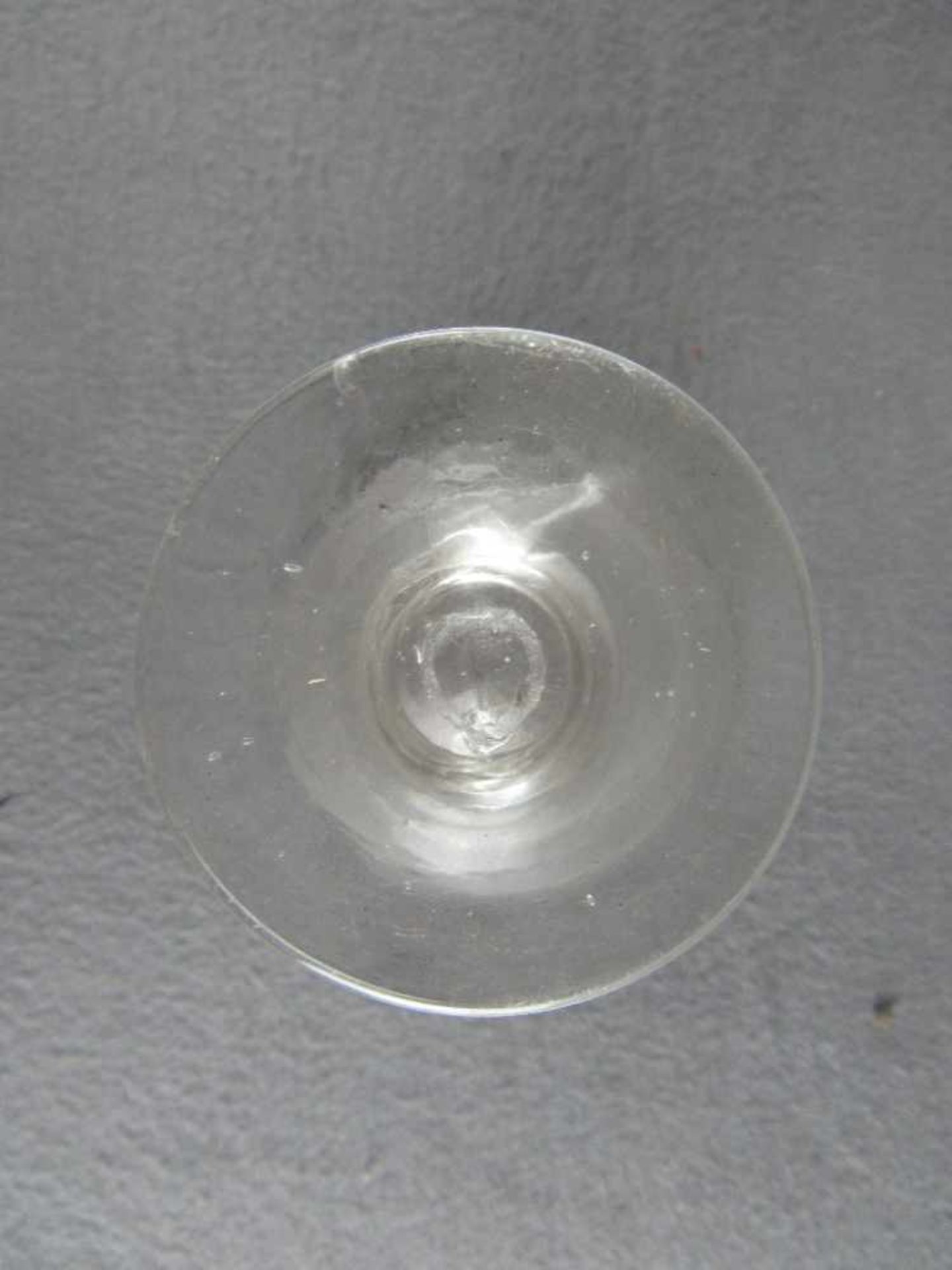 Antikes Glas mundgeblasen mit Abriss hier Fußglas Lufteinschlüsse 11,5cm hoch- - -20.00 % buyer's - Bild 3 aus 3