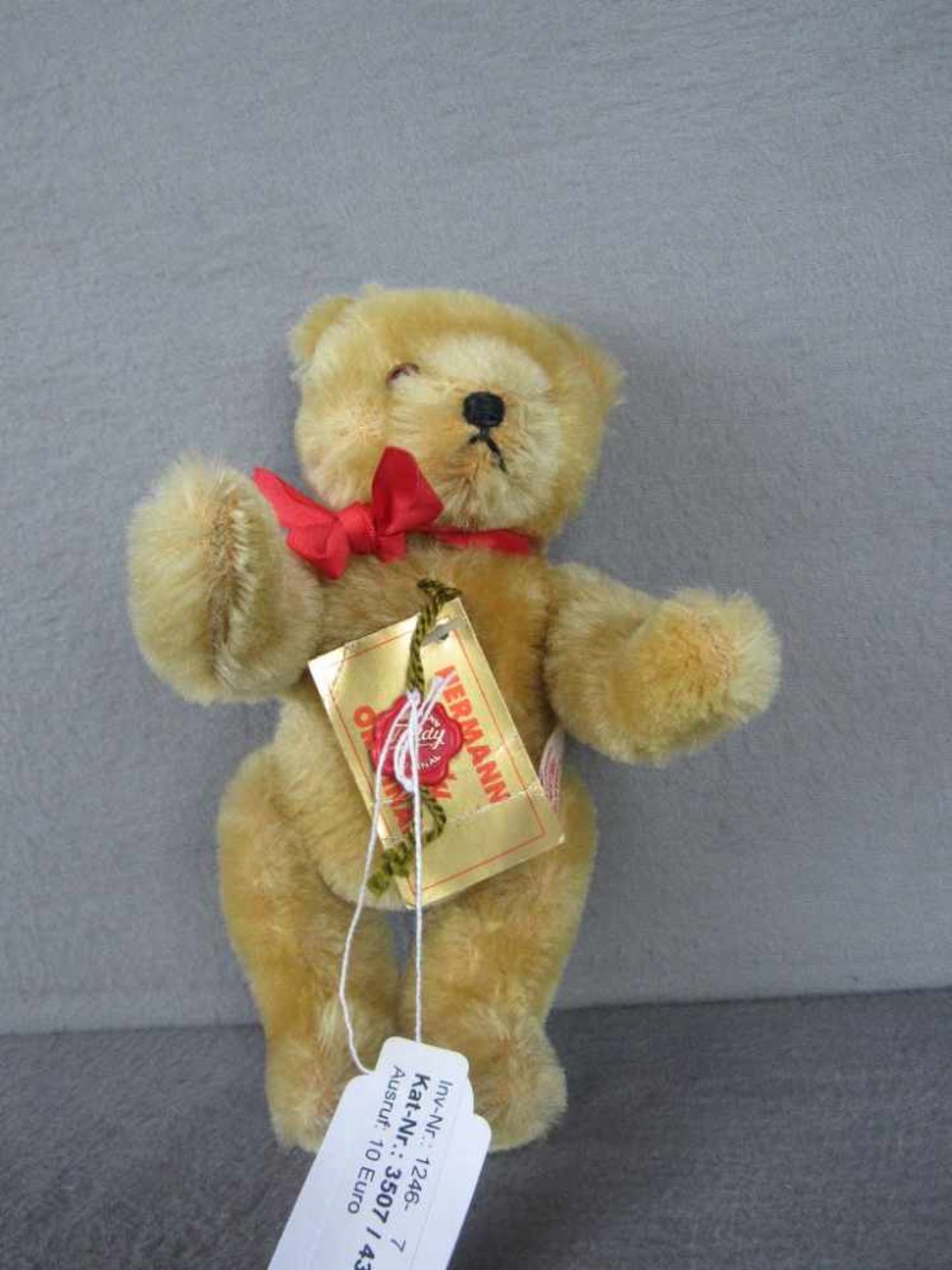 Hermann Teddy original unbespieltes Vitrinenstück Höhe:22cm- - -20.00 % buyer's premium on the - Bild 5 aus 5