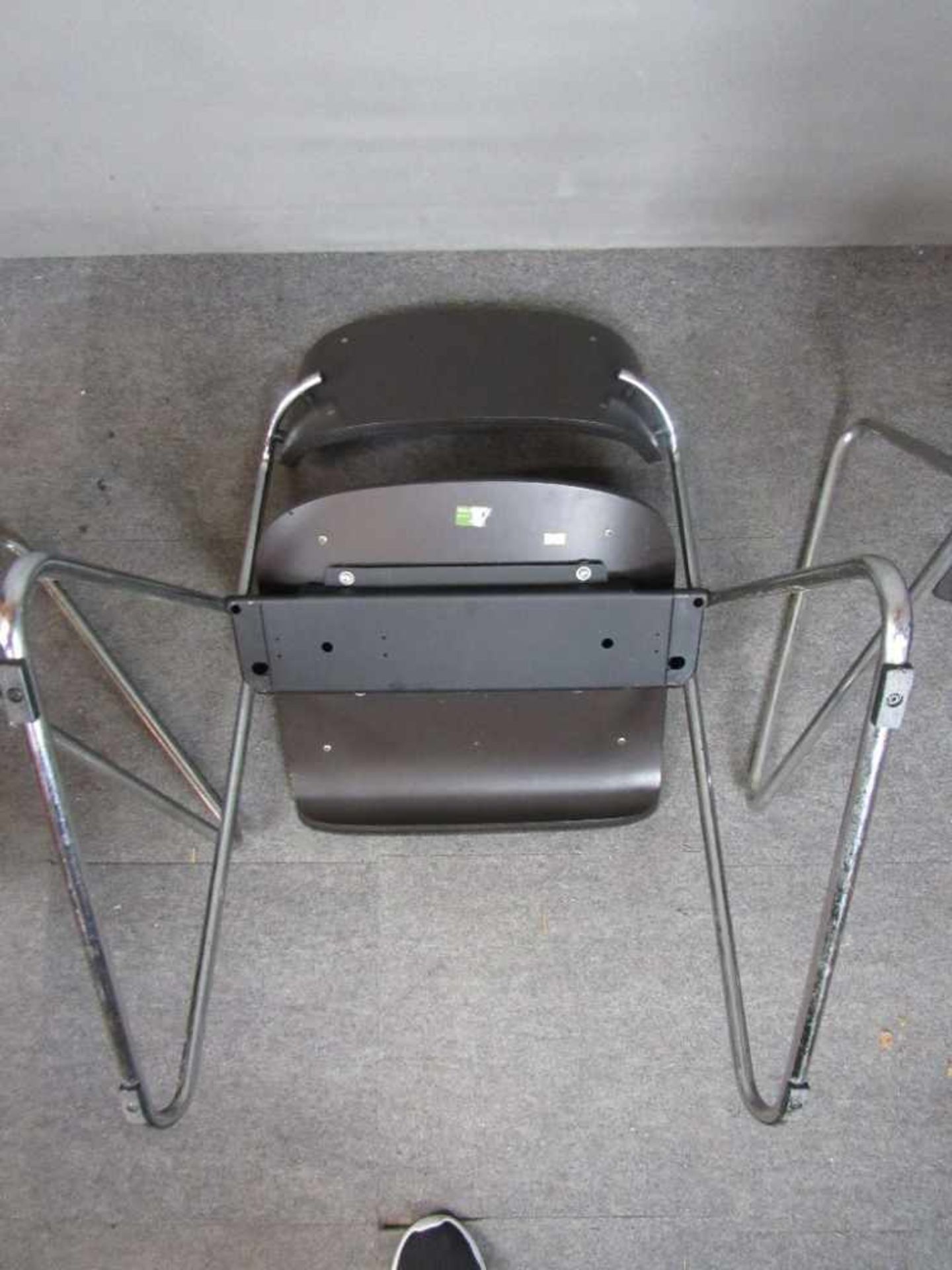 Space Age 60er Jahre drei Designerstühle gepolstert auf Chromgestell Hersteller Wilkhan stapelbar- - - Bild 3 aus 4