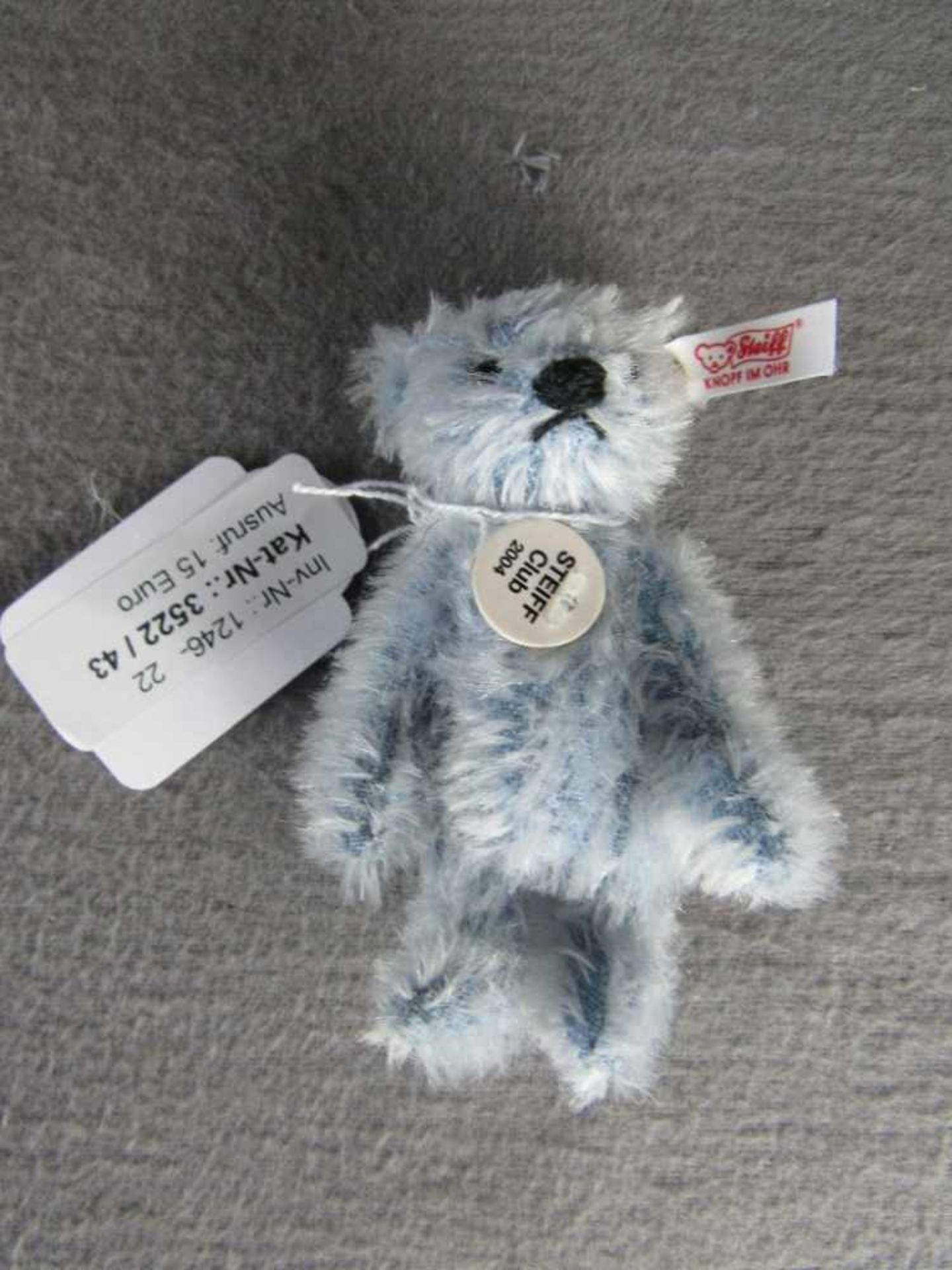 Steiff Bär 100% original unbespieltes Vitrinenstück Höhe:10cm- - -20.00 % buyer's premium on the