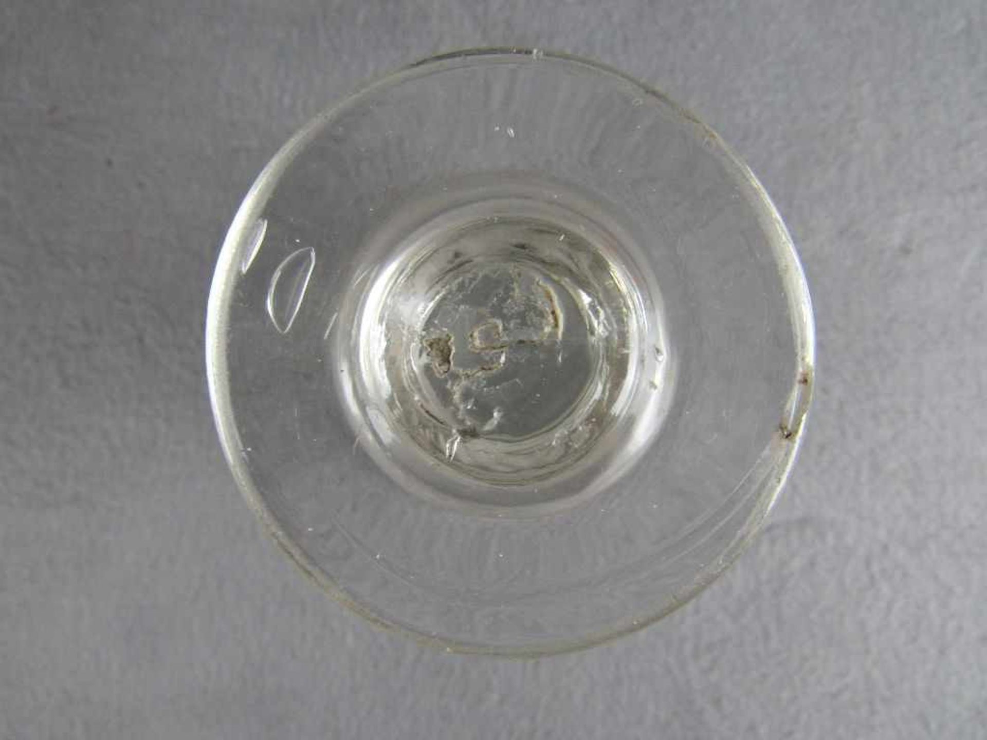 Antikes Glas mundgeblasen mit Abriss hier Fußglas Lufteinschlüsse 12cm hoch- - -20.00 % buyer's - Bild 3 aus 3