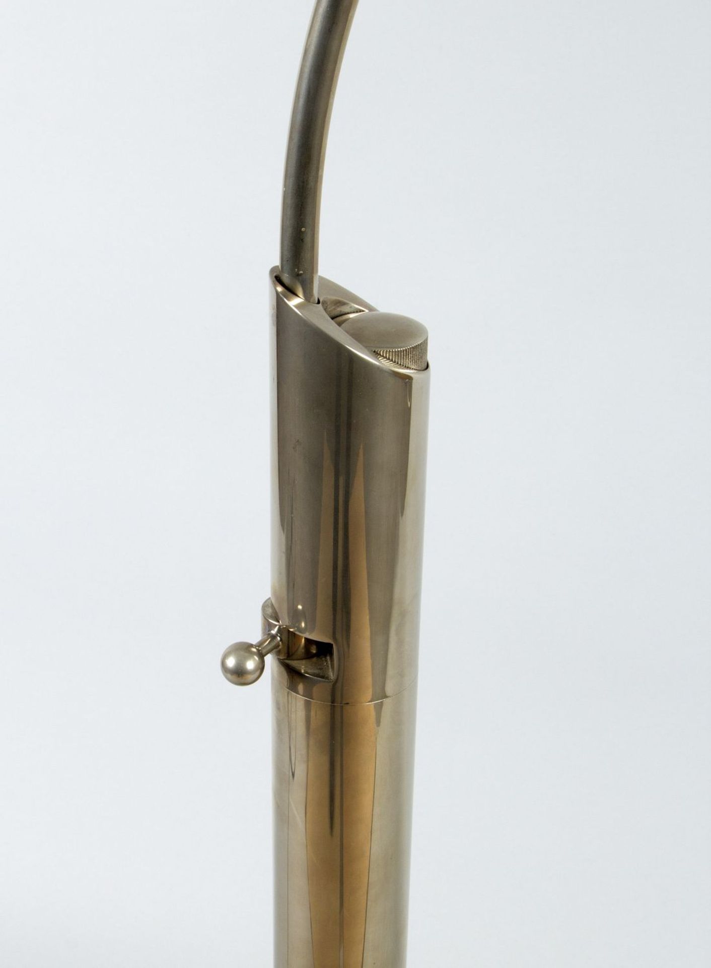 Halogen-Stehleuchte mit Deckenfluter und StehlampeViereckiger Schichtholzstand mit 4-gliedrigem - Image 4 of 6