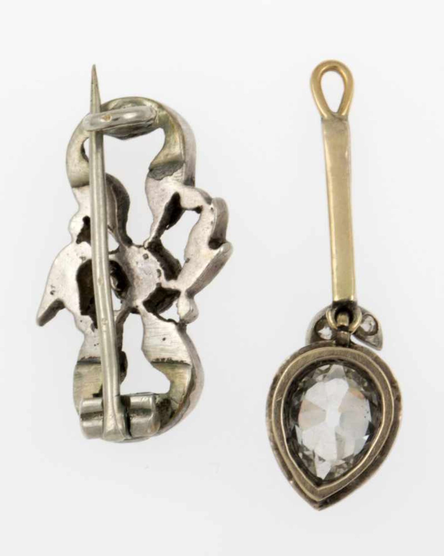 Zarter Diamant-Anhänger und kleine BroscheGelbgold 585 (geprüft) und Silber bzw. Silber. - Bild 2 aus 2