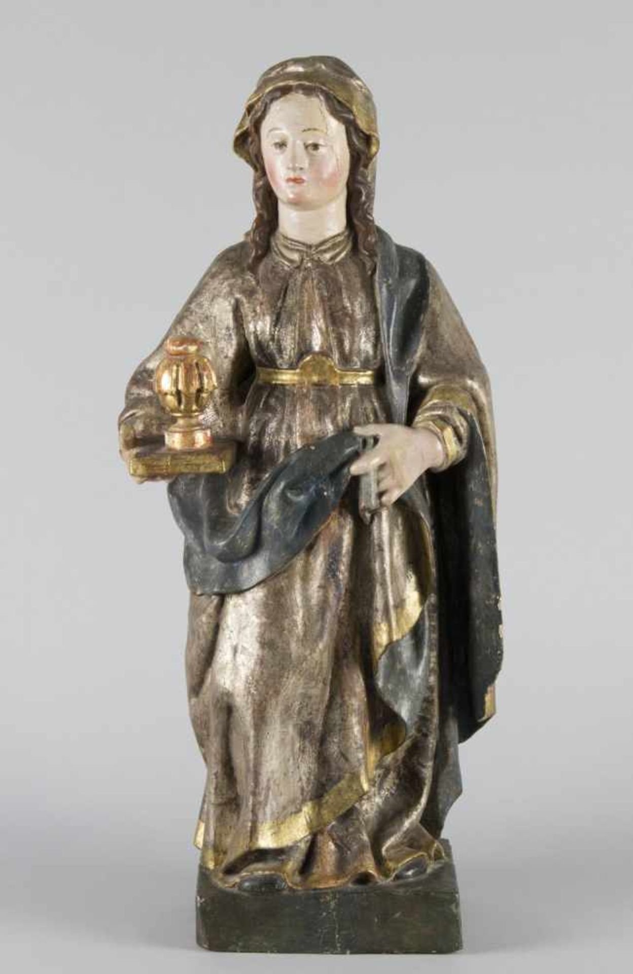 Maria MagdalenaHolz, geschnitzt. Rückseite summarisch. Farb-, Gold- und Silberfassung. Standfigur