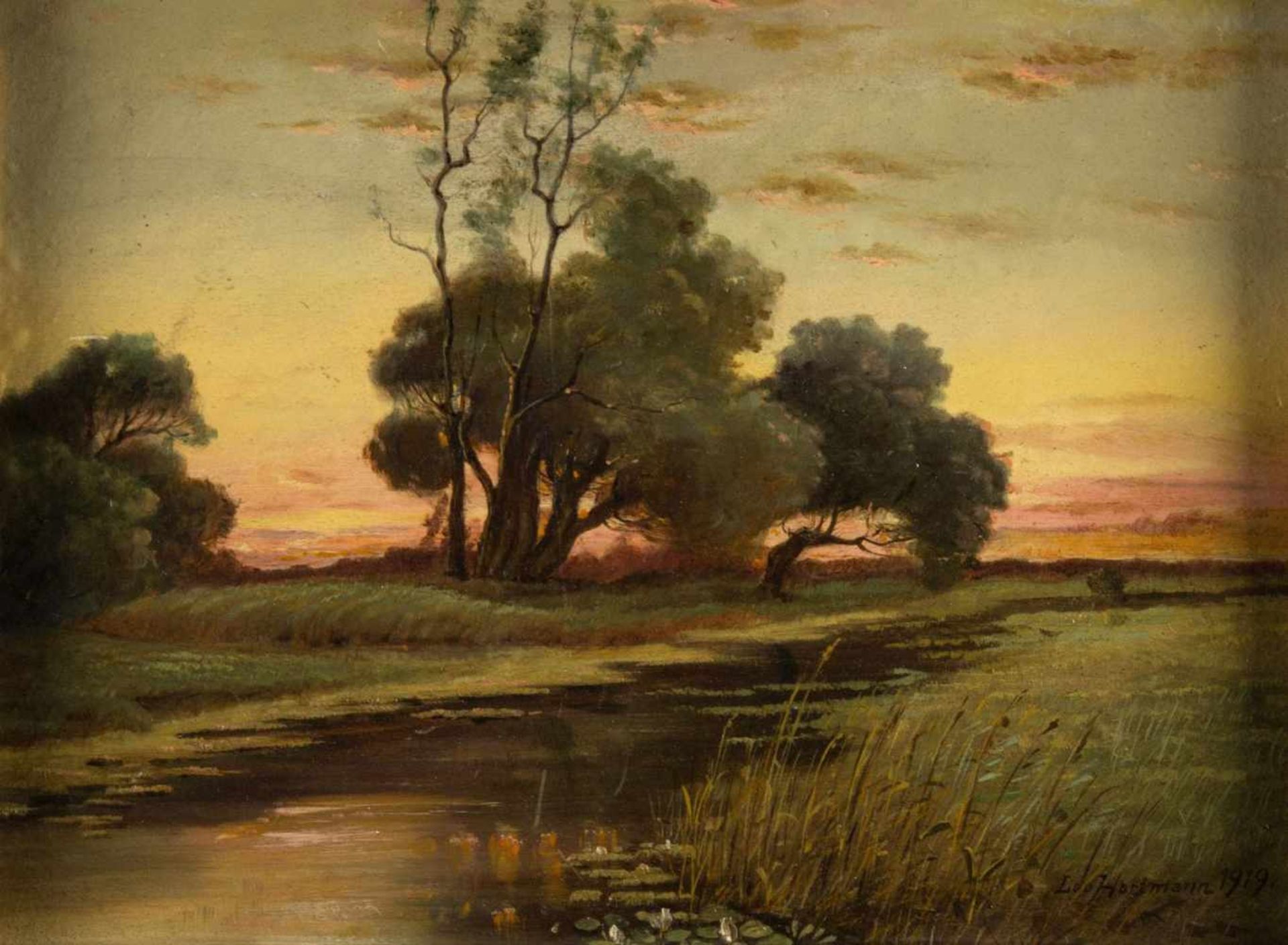 Hartmann, LeoLandschaft mit einem Bach im Sonnenuntergang. Öl/Karton. Sign. und dat. 1919. 30,5 x 41
