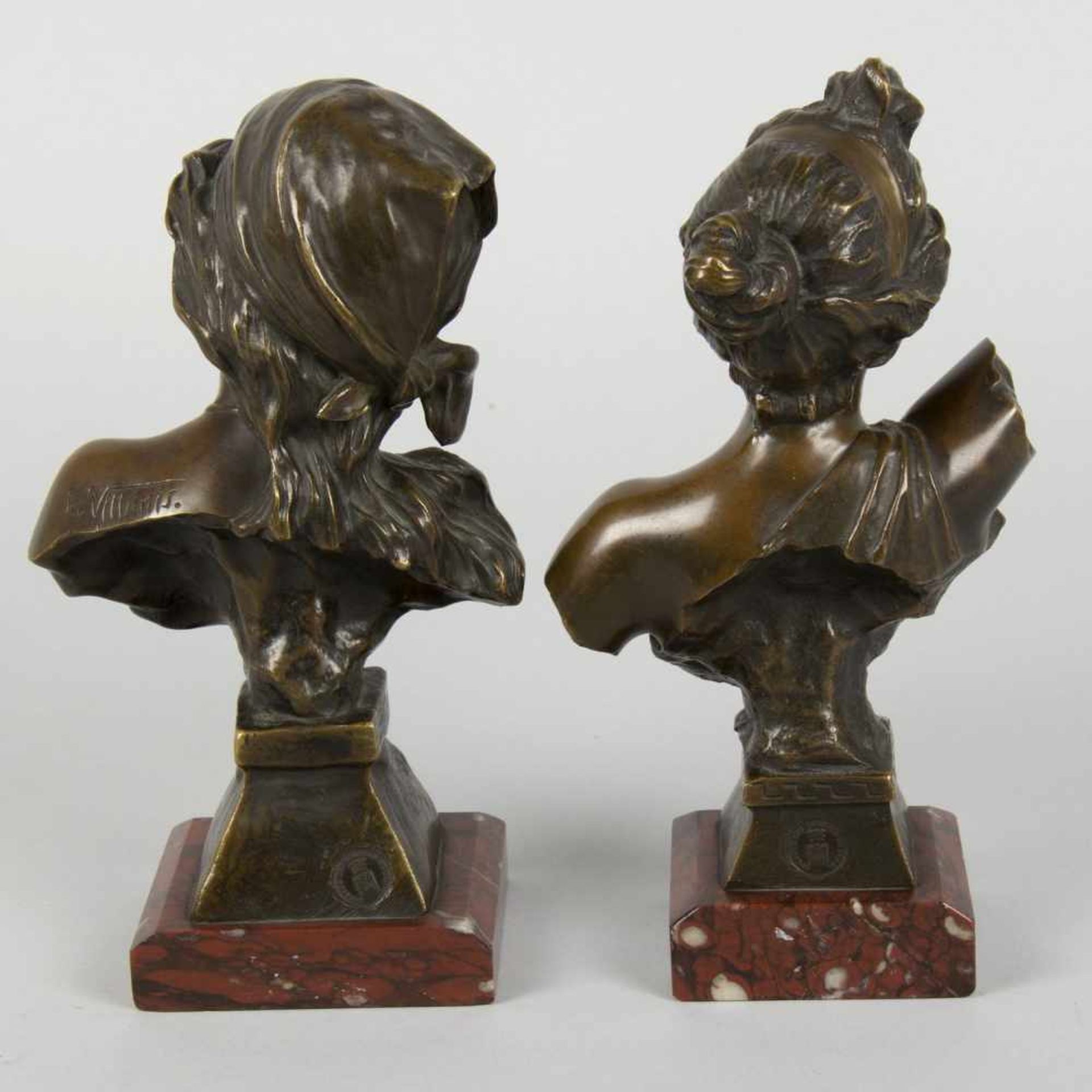 Villanis, Emmanuel. 1858 Lille - Paris 1914Thais und Saida. 2 Bronzen, grün-braun patiniert. Sign. - Bild 2 aus 4