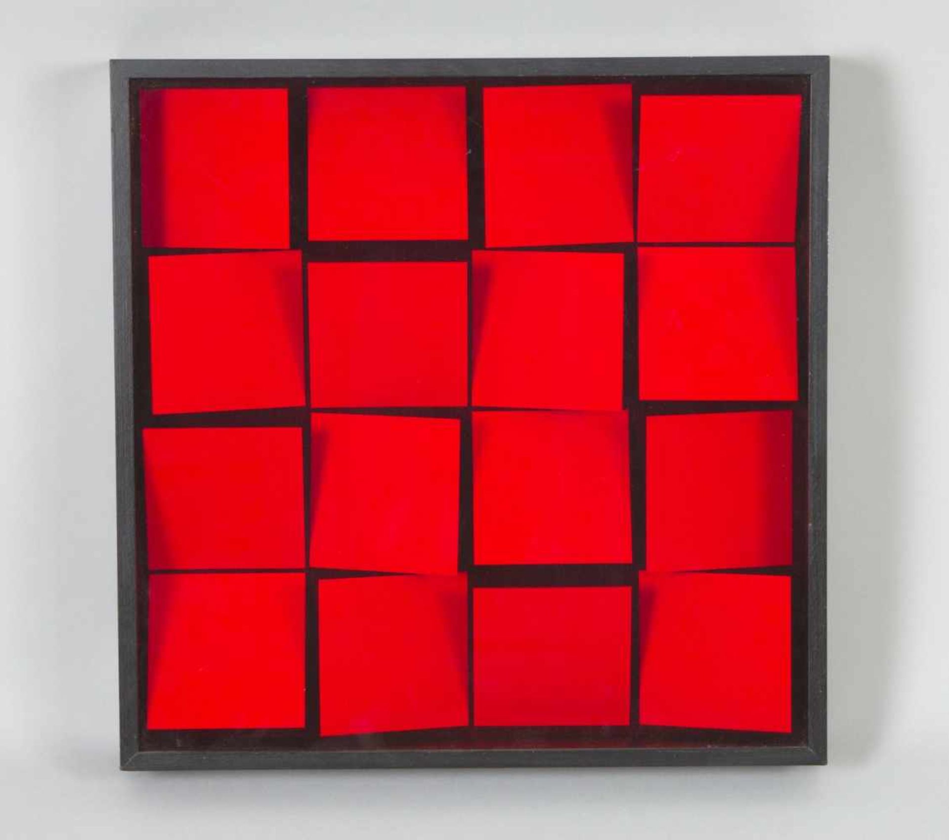 Staudt, Klaus. 1932 OtterndorfAuflagenobjekt XI. Rote Felder in einem Plexiglaskasten. 40 x 40 cm.