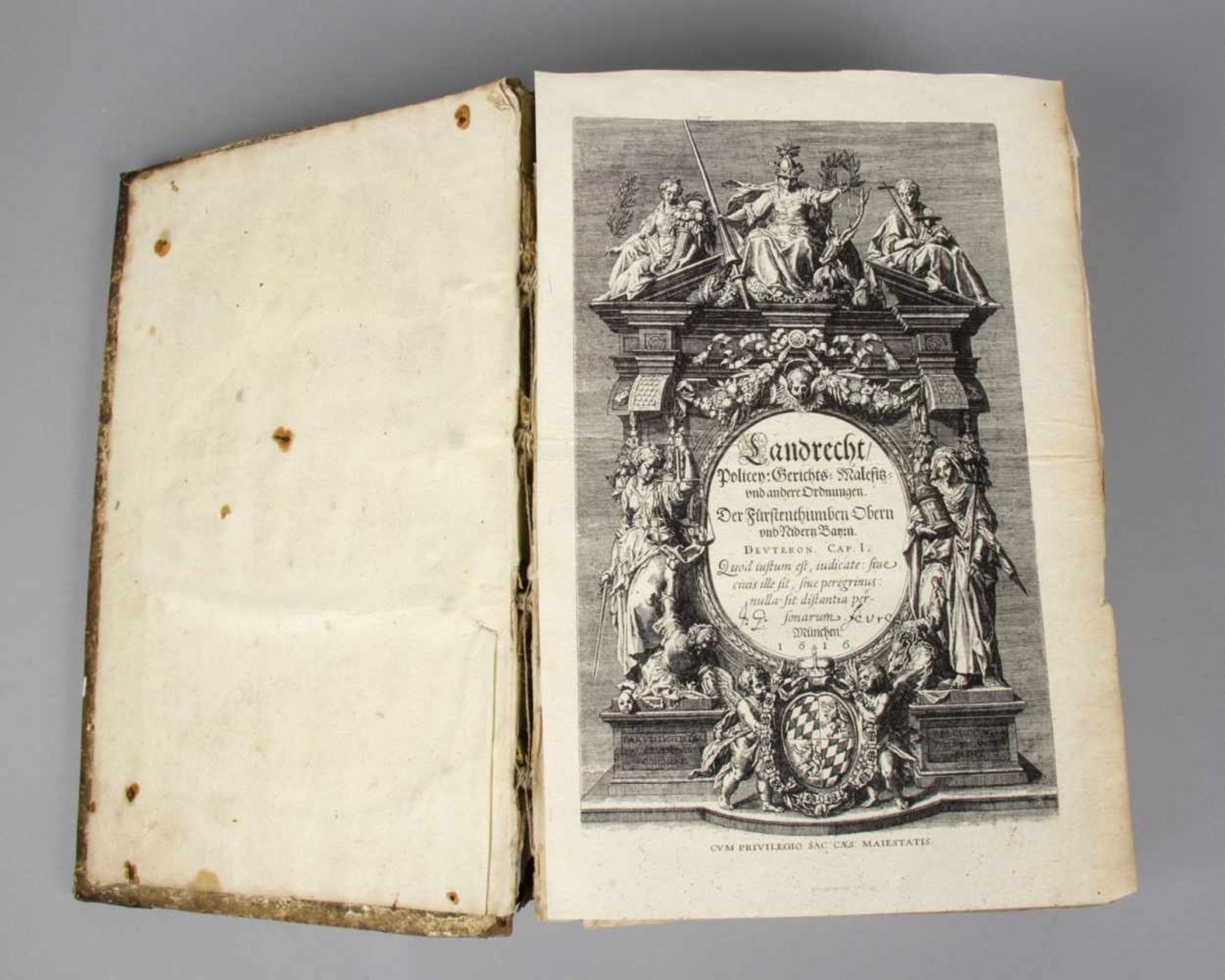 Buch über das Landrecht.Das Titelblatt fehlt. Mchn., Heinrich, 1616. Ldr. Stark besch. - Bild 4 aus 5