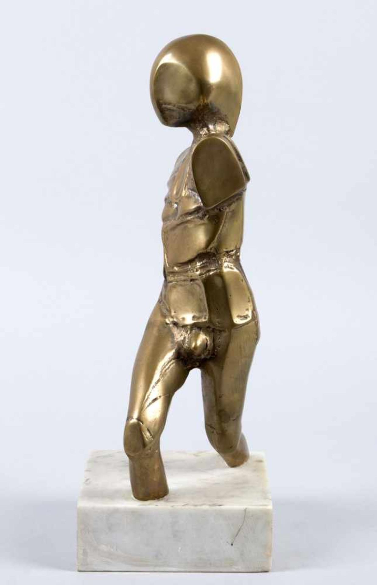 Jovic, Dusanka. 1944 BelgradMännlicher Torso, nach rechts gedreht. Bronze. Sign. H. 38 cm. Auf - Bild 2 aus 5