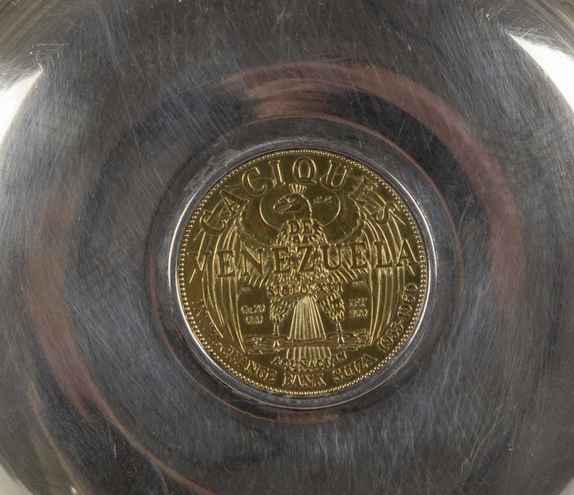 Zwei MünzschalenSilber 900 und Gelbgold 900 bzw. Silber 925 und Feinsilber. Flache Schale mit - Image 2 of 5