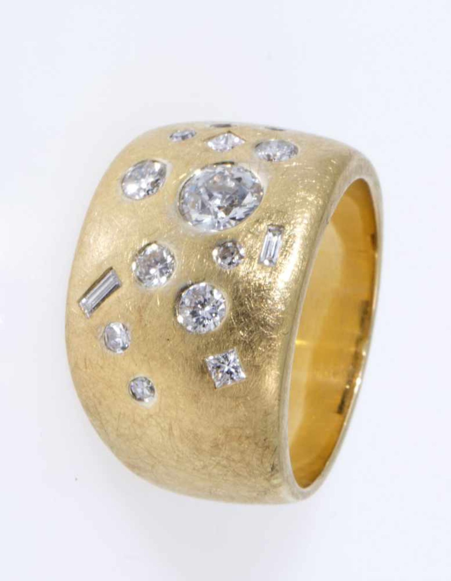 Brillant-Diamant-Ring von Jutta DammGelbgold 750, gebürstet. Bandring ausgefasst mit Brill. ca. 0,25 - Bild 4 aus 4