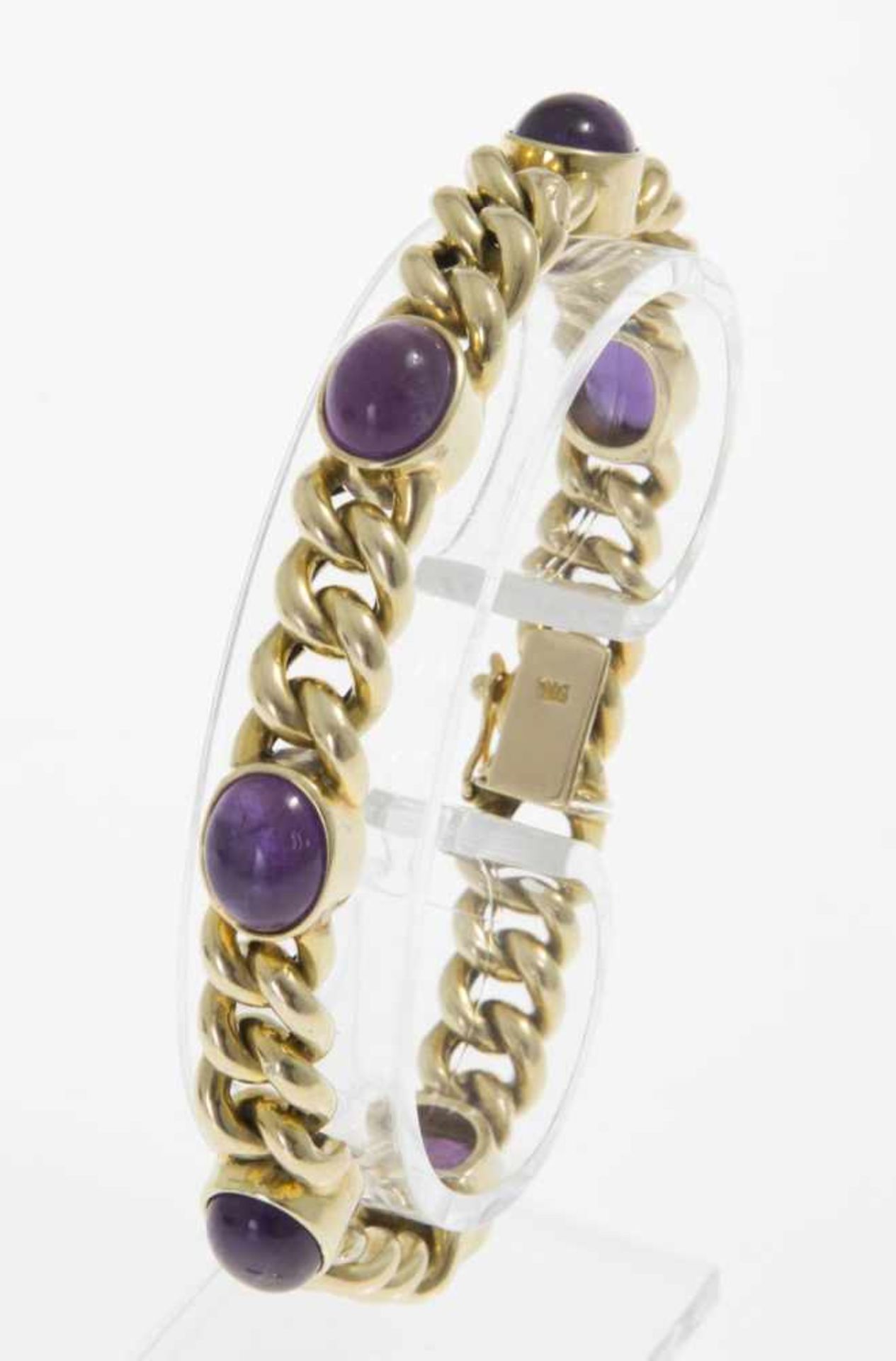 Klassisches Amethyst-Cabochon-PanzerarmbandGelbgold 585. Rundpanzerkette. Ausgefasst mit 6 ovalen