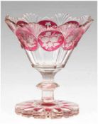 Biedermeier-Fußschale, facettierte Glasschale mit rot lasierten Feldern und Floralschliff,Rand etwas