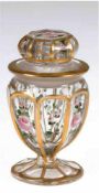 Biedermeier-Flacon, facettiertes Glas mit ausgeschliffenem Abriß, Rosen-Emailmalerei,
